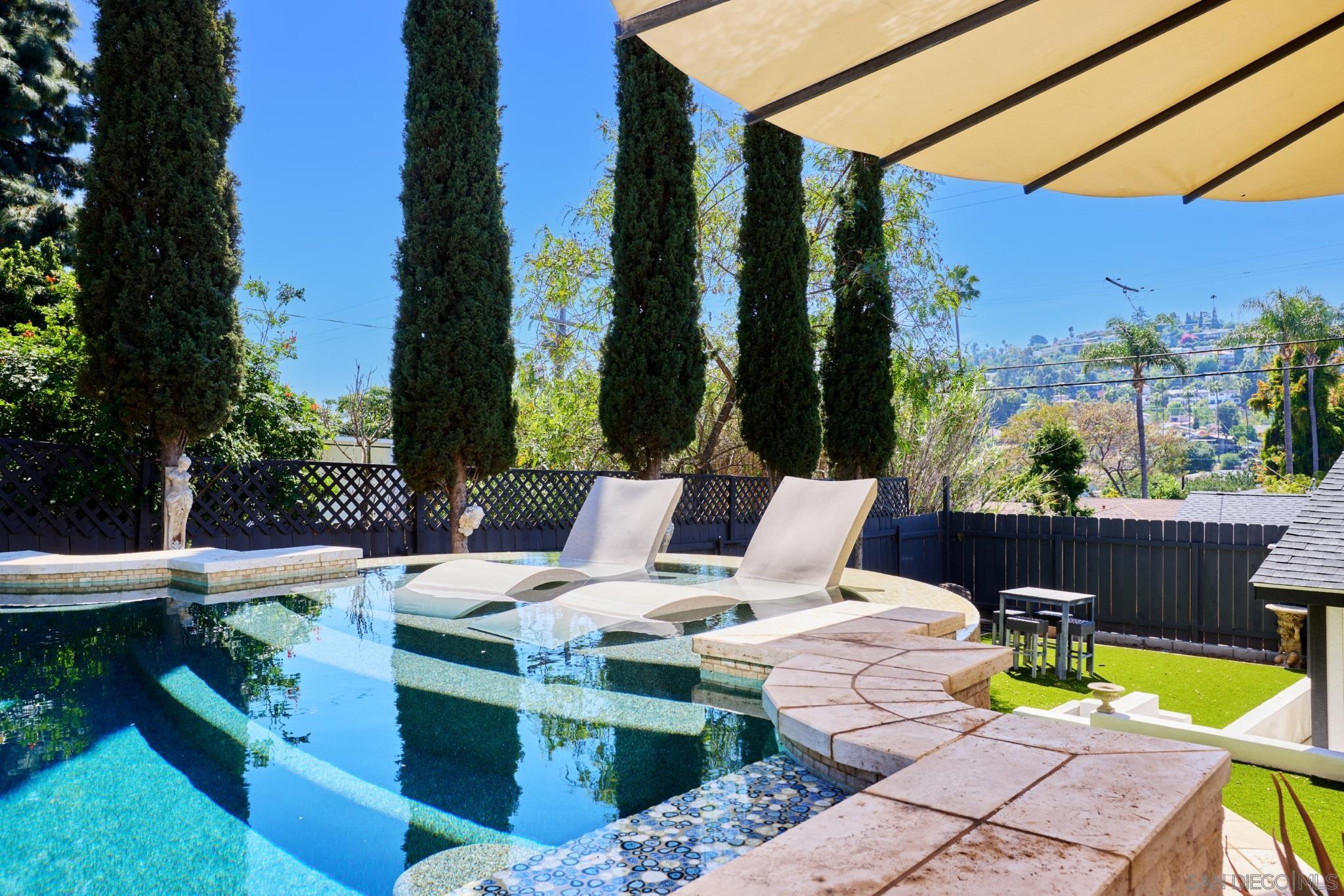 Detail Gallery Image 3 of 25 For 4568  4th Street, La Mesa,  CA 91941 - 4 Beds | 2/1 Baths