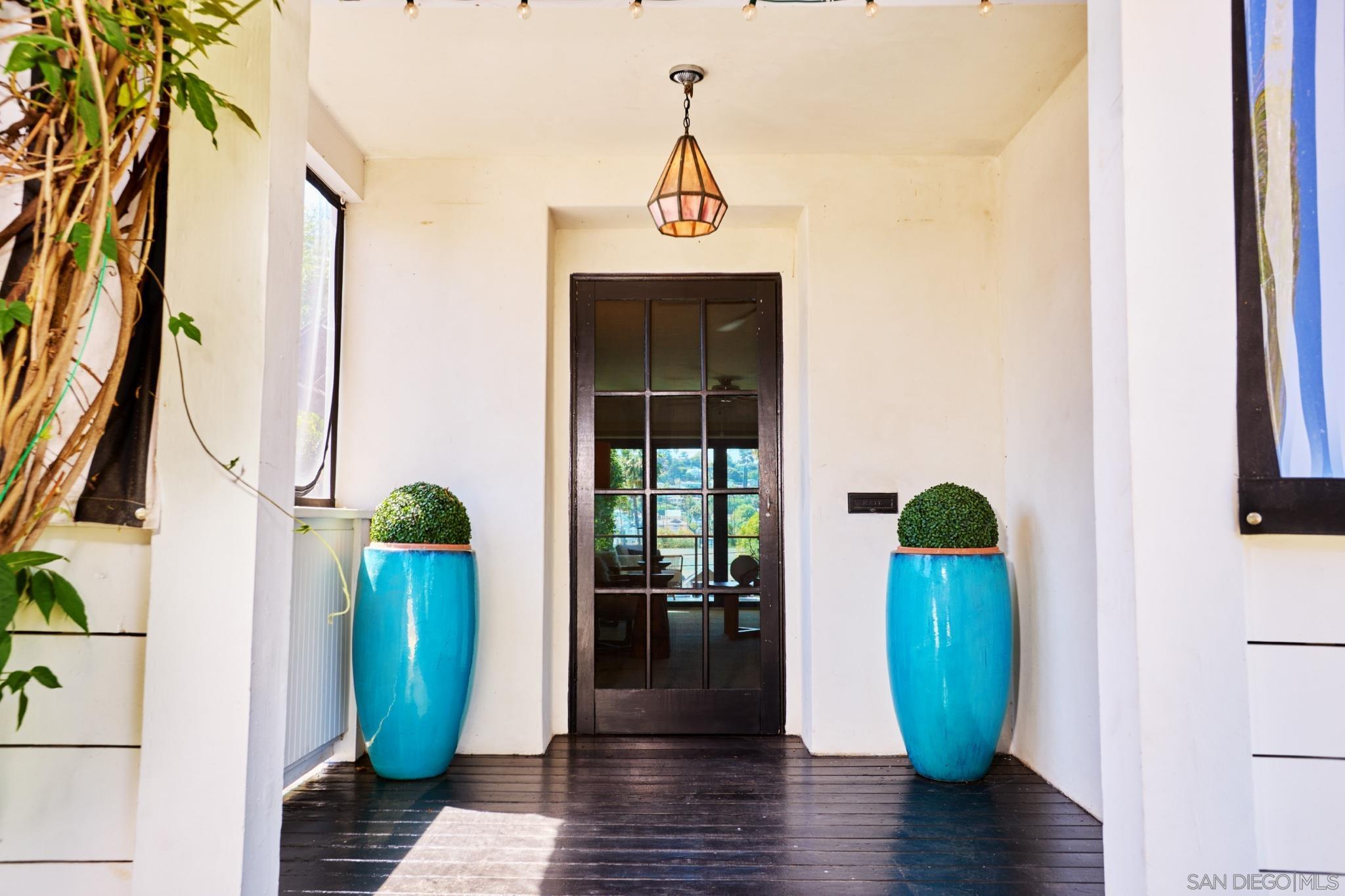 Detail Gallery Image 4 of 25 For 4568  4th Street, La Mesa,  CA 91941 - 4 Beds | 2/1 Baths