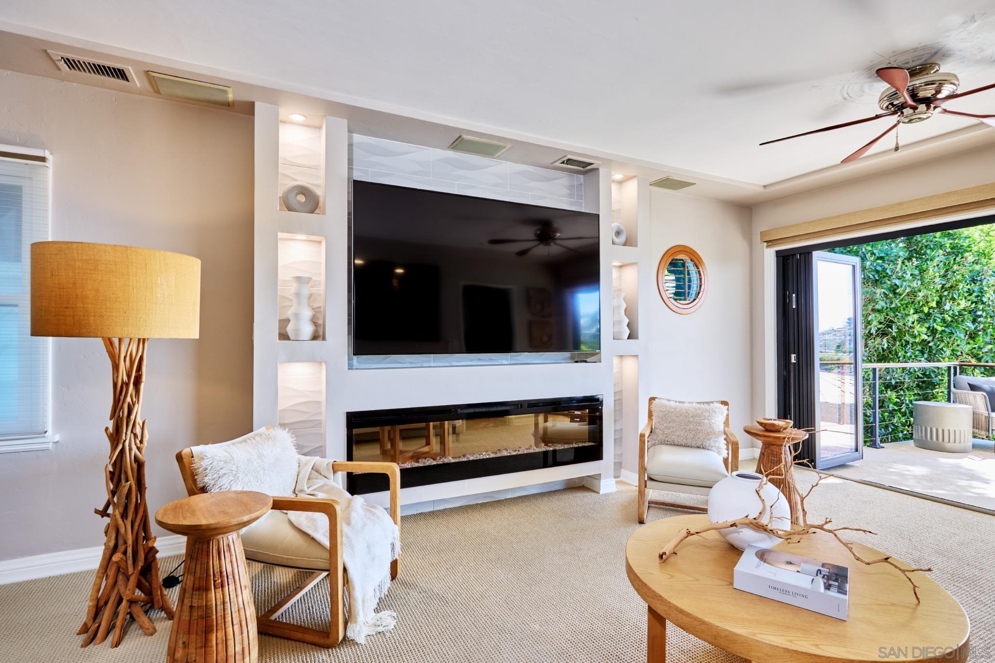 Detail Gallery Image 6 of 25 For 4568  4th Street, La Mesa,  CA 91941 - 4 Beds | 2/1 Baths