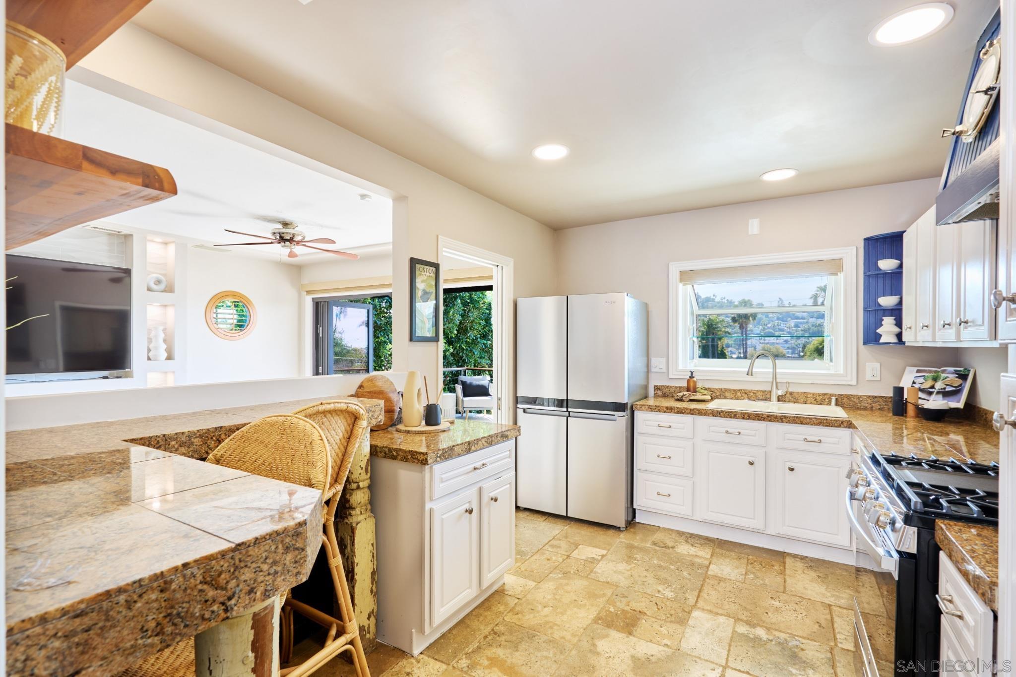 Detail Gallery Image 10 of 25 For 4568  4th Street, La Mesa,  CA 91941 - 4 Beds | 2/1 Baths