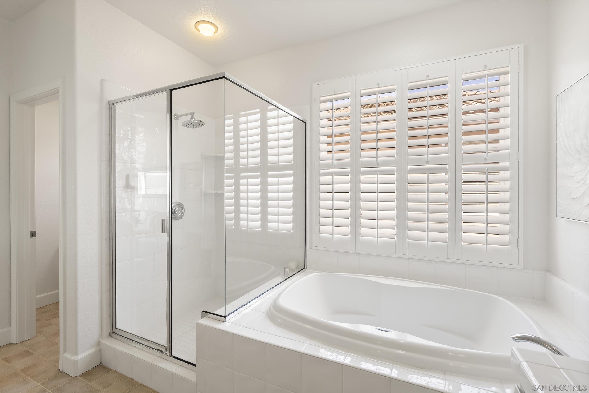 Detail Gallery Image 32 of 58 For 3993  via Cangrejo, San Diego,  CA 92130 - 5 Beds | 3 Baths