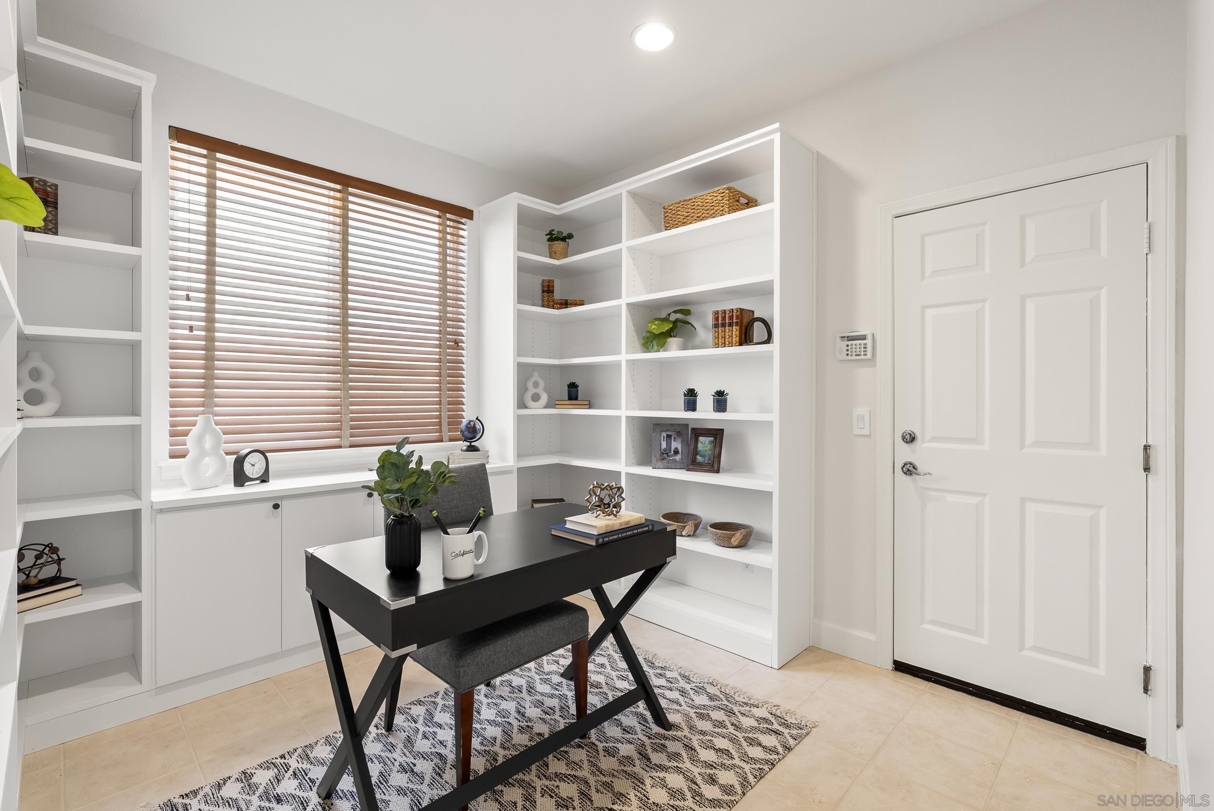 Detail Gallery Image 38 of 58 For 3993  via Cangrejo, San Diego,  CA 92130 - 5 Beds | 3 Baths