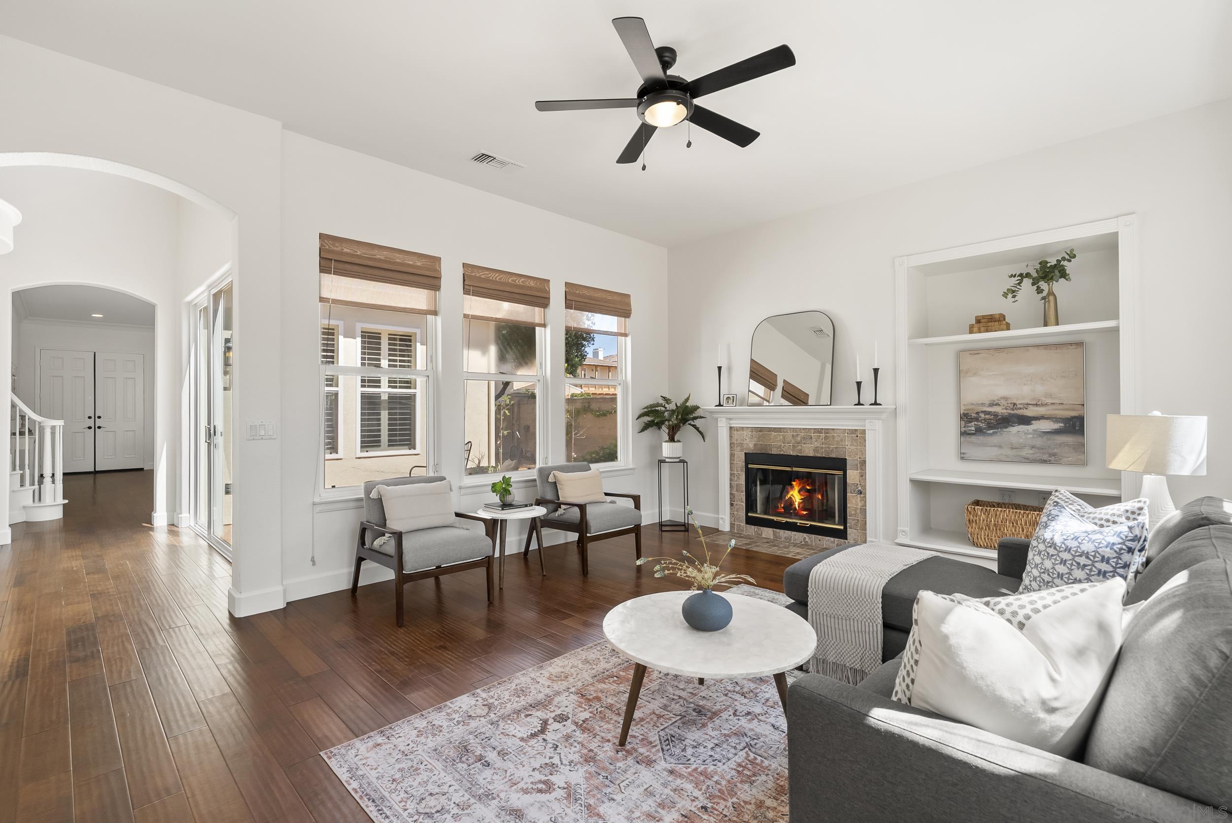 Detail Gallery Image 5 of 58 For 3993  via Cangrejo, San Diego,  CA 92130 - 5 Beds | 3 Baths