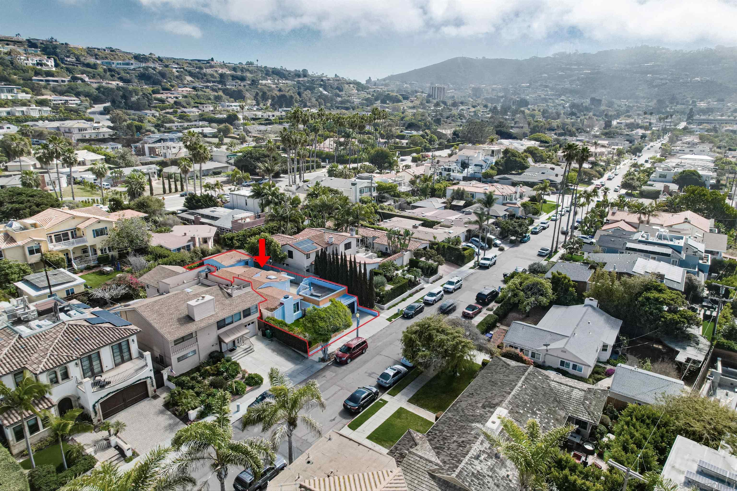 Detail Gallery Image 33 of 37 For 8457  Paseo Del Ocaso, La Jolla,  CA 92037 - 4 Beds | 3 Baths