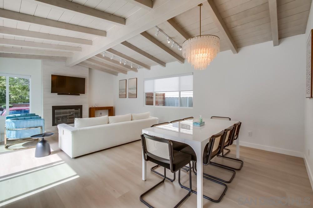 Detail Gallery Image 6 of 37 For 8457  Paseo Del Ocaso, La Jolla,  CA 92037 - 4 Beds | 3 Baths