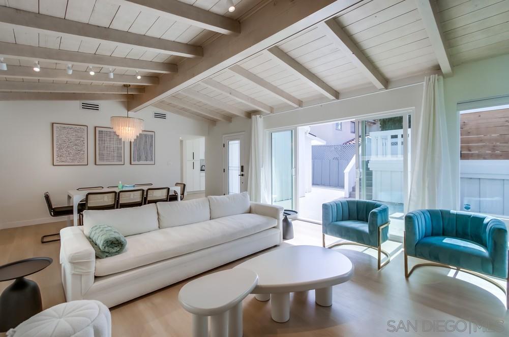 Detail Gallery Image 9 of 37 For 8457  Paseo Del Ocaso, La Jolla,  CA 92037 - 4 Beds | 3 Baths