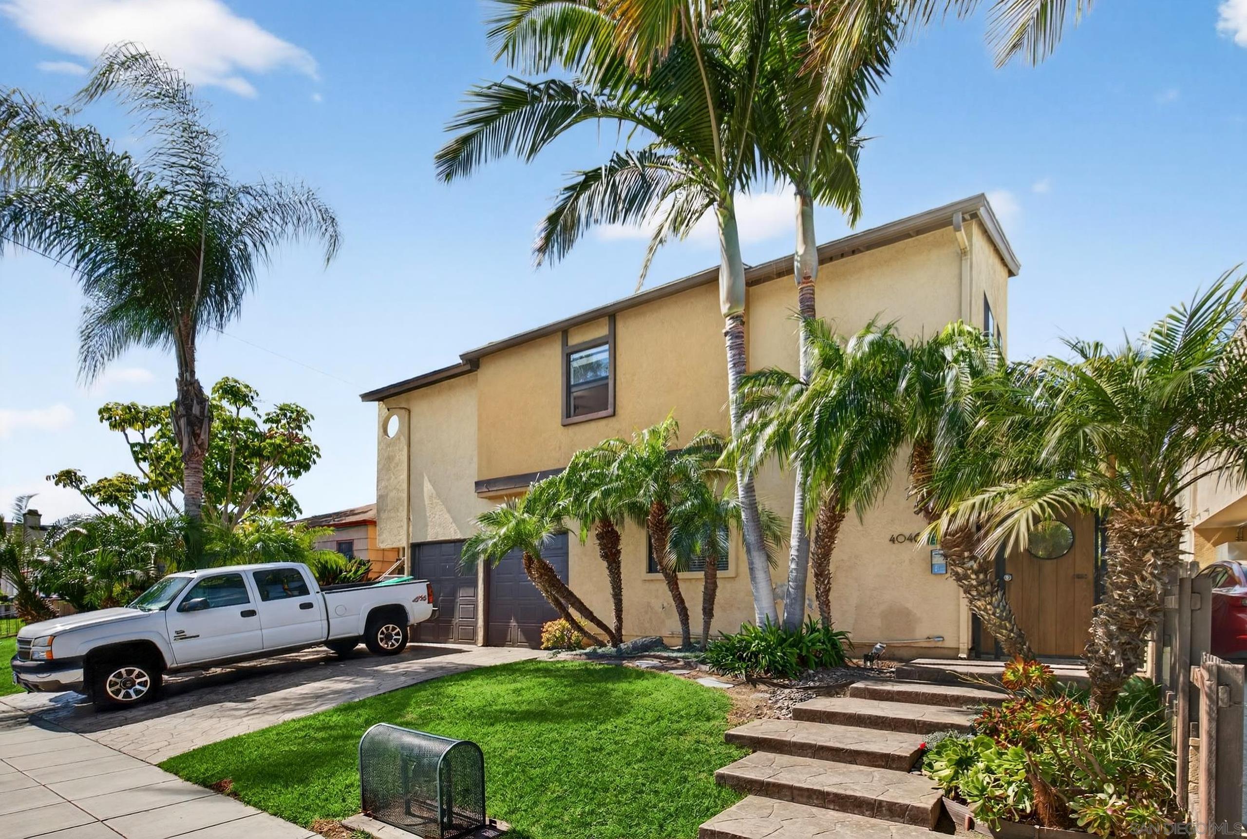 Detail Gallery Image 2 of 27 For 4046  Iowa St.  1, San Diego,  CA 92104 - 2 Beds | 2 Baths