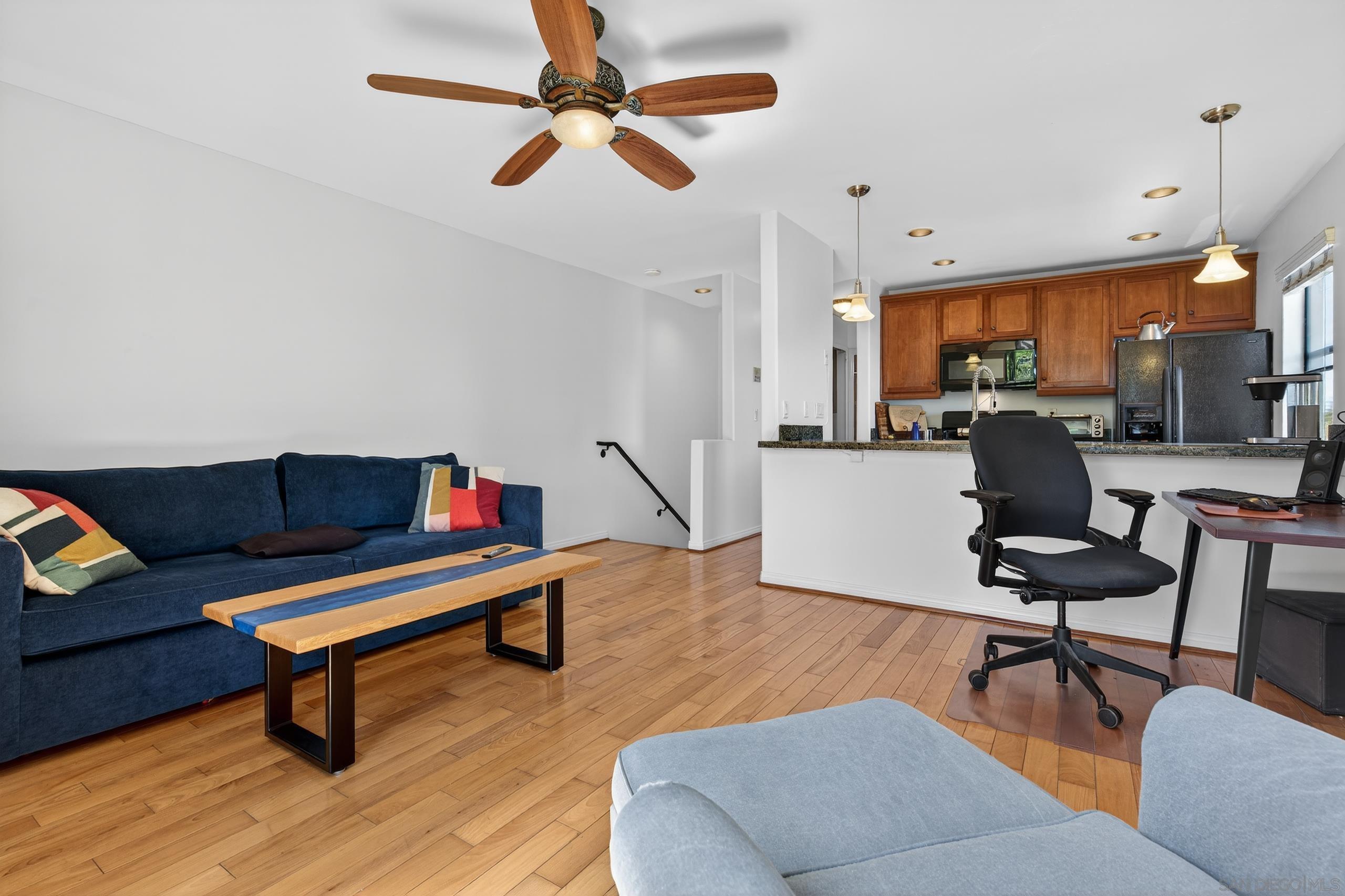 Detail Gallery Image 12 of 27 For 4046  Iowa St.  1, San Diego,  CA 92104 - 2 Beds | 2 Baths