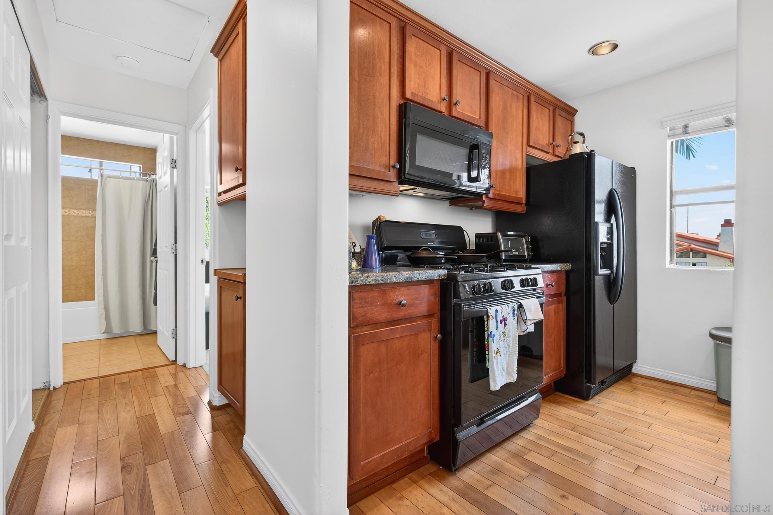 Detail Gallery Image 14 of 27 For 4046  Iowa St.  1, San Diego,  CA 92104 - 2 Beds | 2 Baths