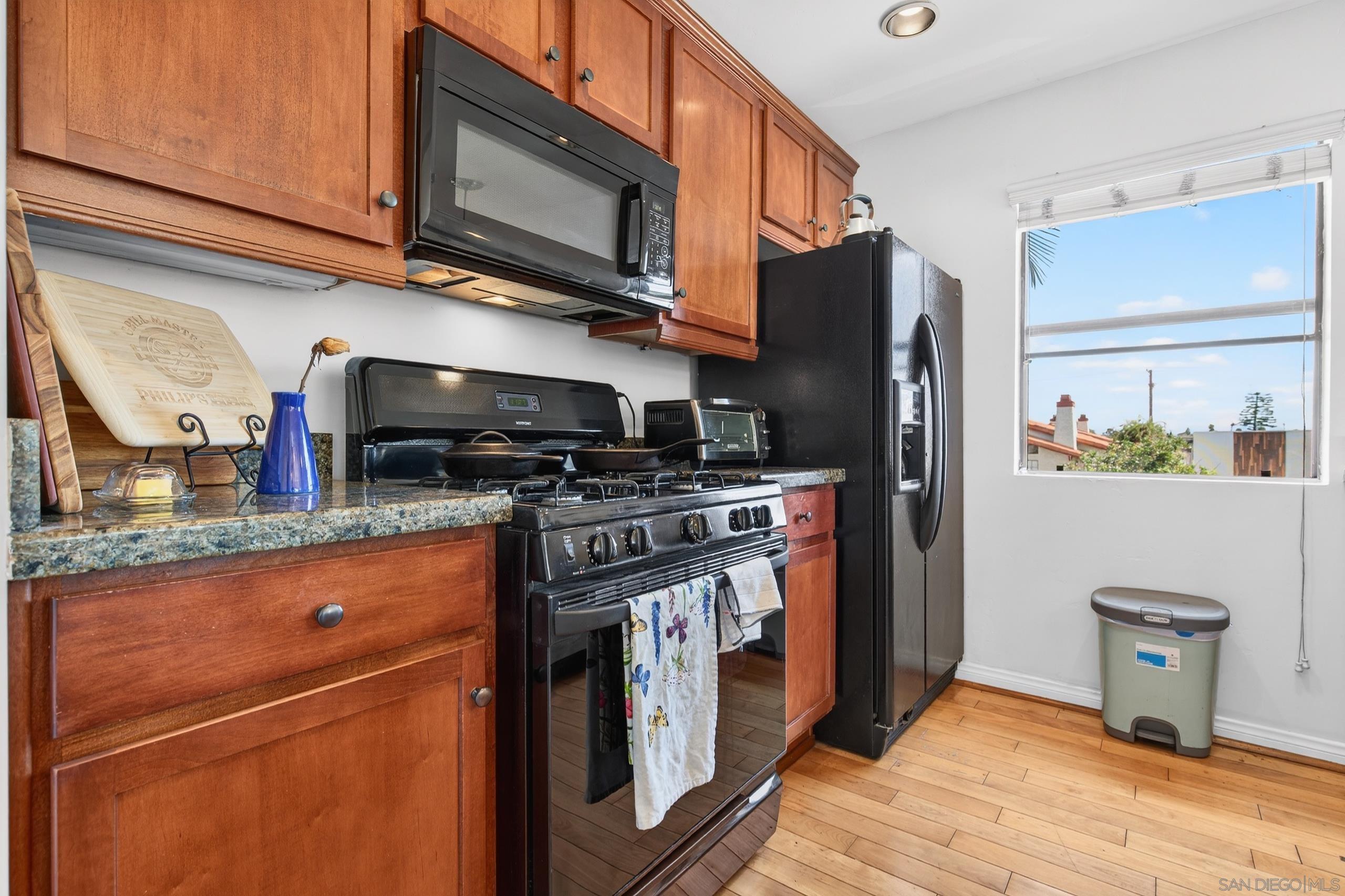 Detail Gallery Image 15 of 27 For 4046  Iowa St.  1, San Diego,  CA 92104 - 2 Beds | 2 Baths