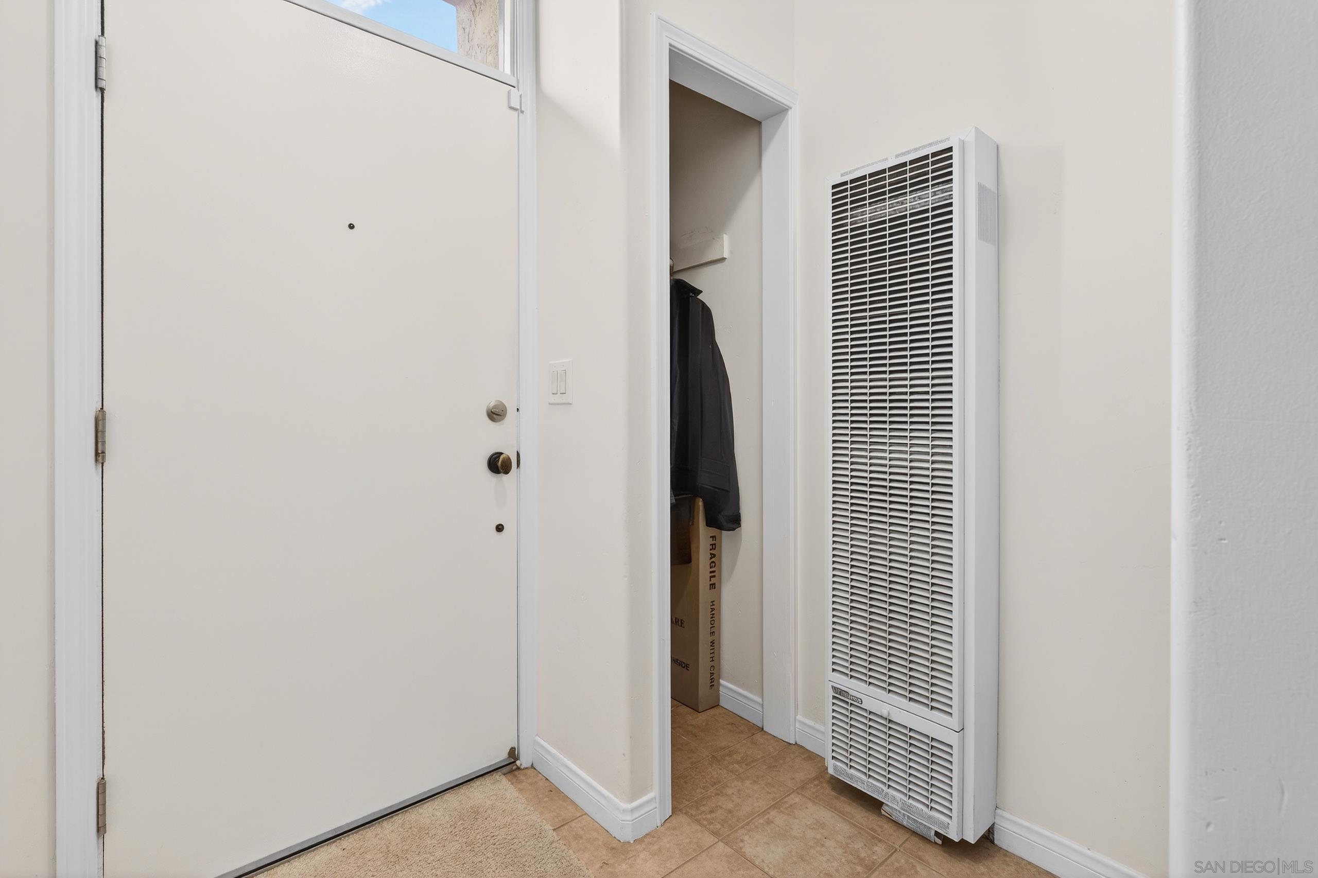 Detail Gallery Image 6 of 27 For 4046  Iowa St.  1, San Diego,  CA 92104 - 2 Beds | 2 Baths