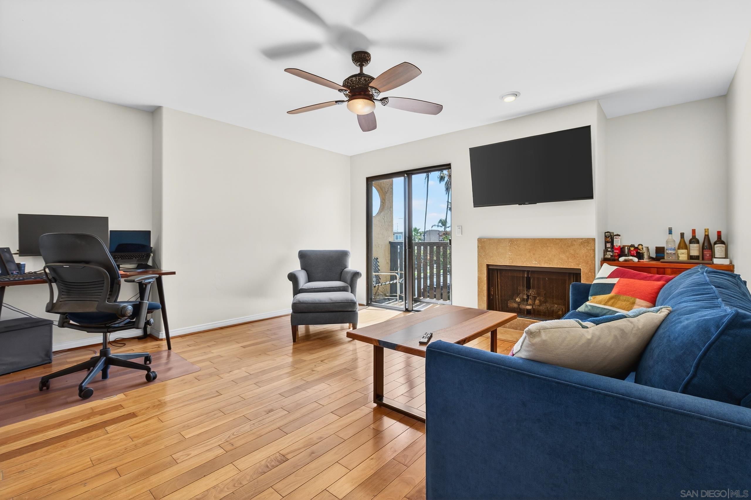 Detail Gallery Image 10 of 27 For 4046  Iowa St.  1, San Diego,  CA 92104 - 2 Beds | 2 Baths