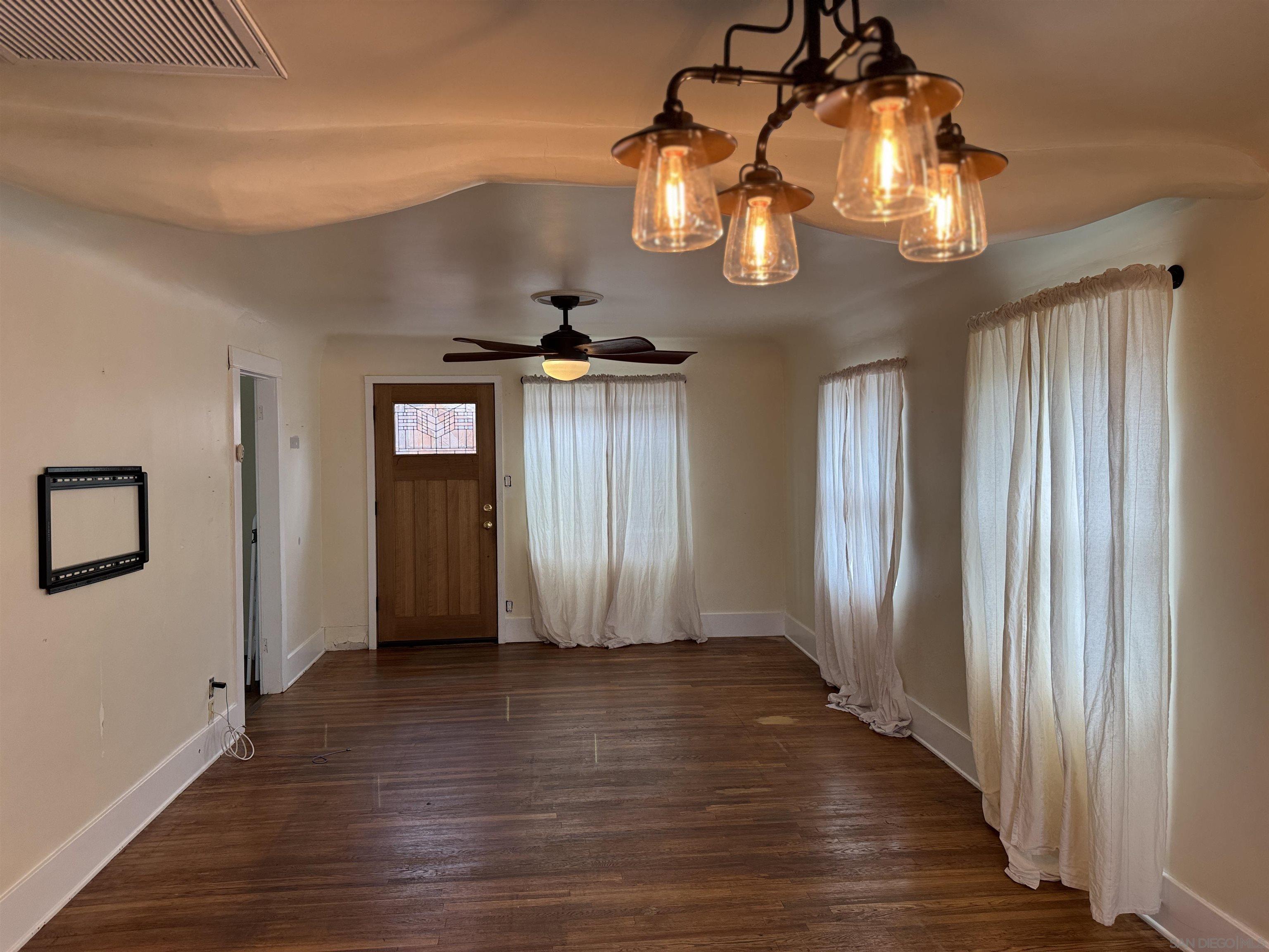 Detail Gallery Image 11 of 31 For 3669  Swift, San Diego,  CA 92104 - 1 Beds | 1 Baths