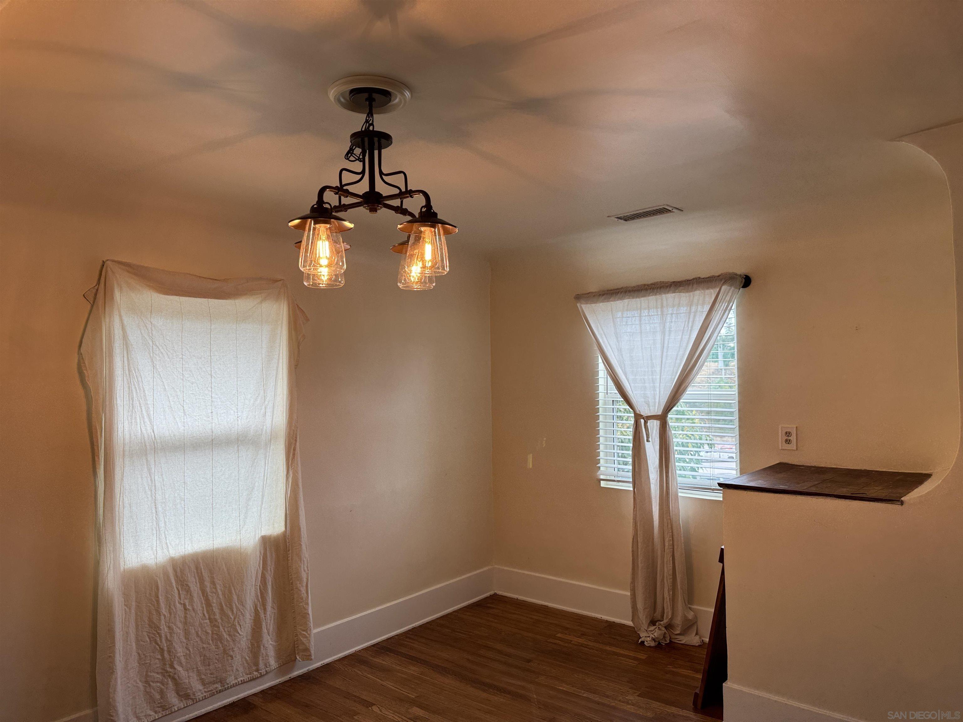 Detail Gallery Image 13 of 31 For 3669  Swift, San Diego,  CA 92104 - 1 Beds | 1 Baths