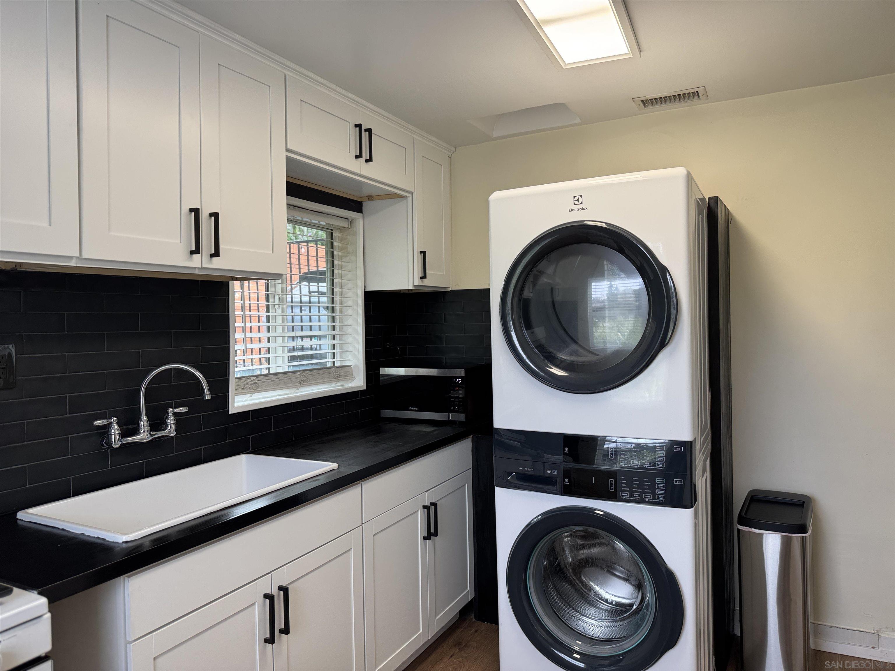 Detail Gallery Image 22 of 31 For 3669  Swift, San Diego,  CA 92104 - 1 Beds | 1 Baths