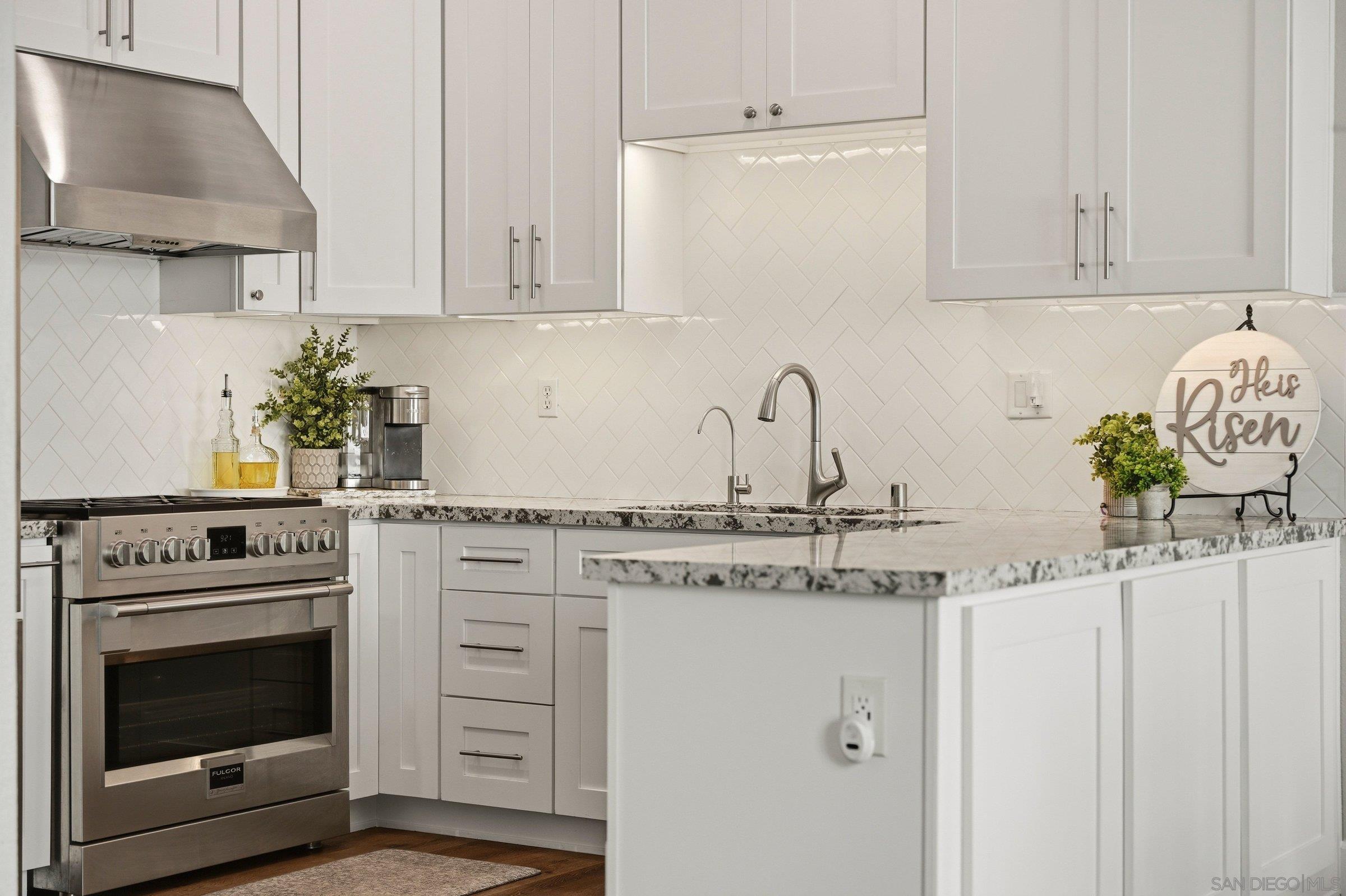 Detail Gallery Image 14 of 34 For 1942  Parker Mountain, Chula Vista,  CA 91913 - 4 Beds | 2/1 Baths