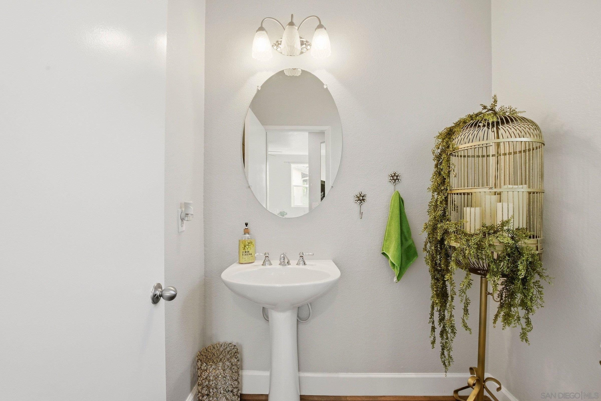 Detail Gallery Image 16 of 34 For 1942  Parker Mountain, Chula Vista,  CA 91913 - 4 Beds | 2/1 Baths