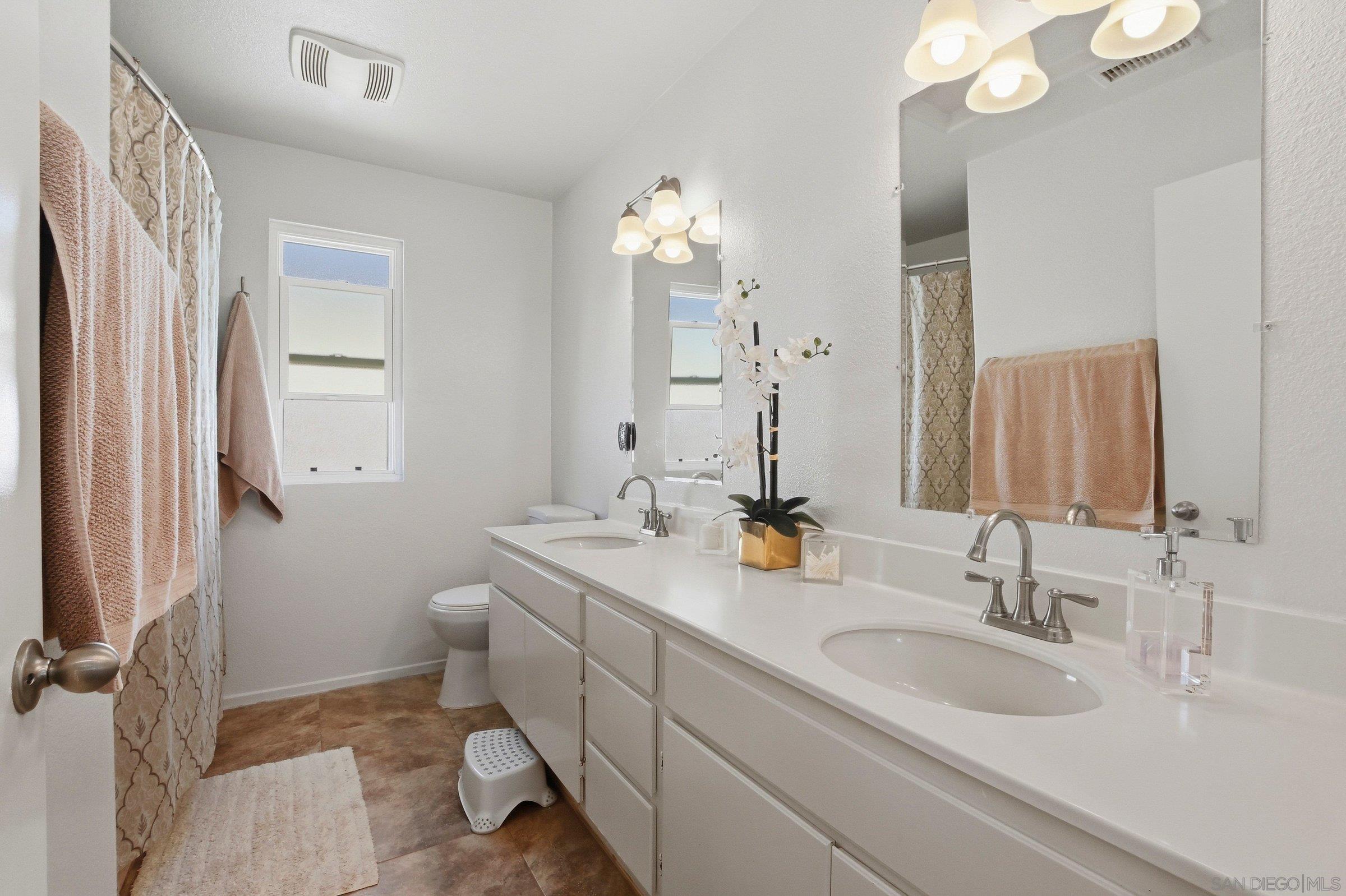 Detail Gallery Image 20 of 34 For 1942  Parker Mountain, Chula Vista,  CA 91913 - 4 Beds | 2/1 Baths