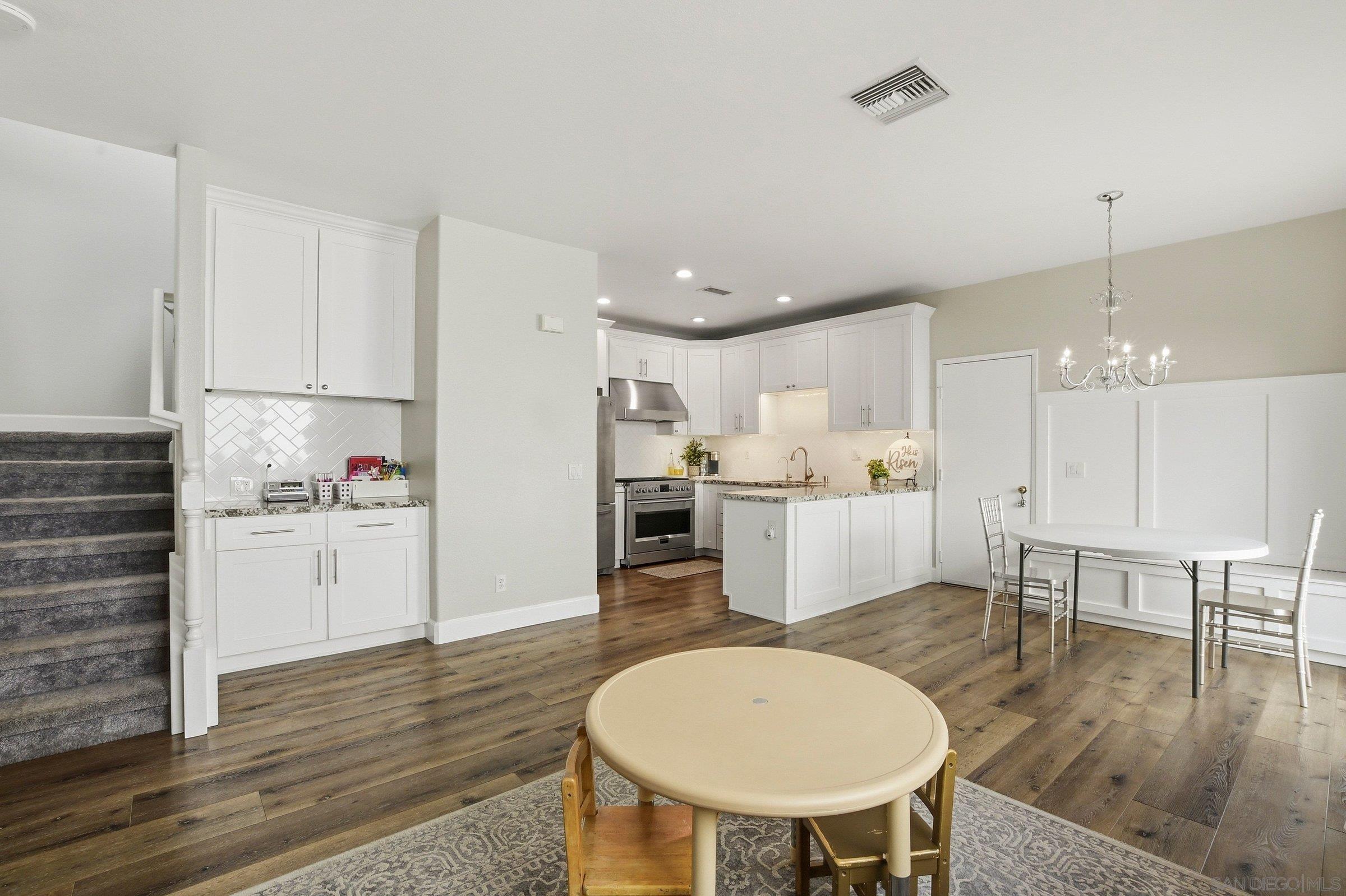 Detail Gallery Image 6 of 34 For 1942  Parker Mountain, Chula Vista,  CA 91913 - 4 Beds | 2/1 Baths