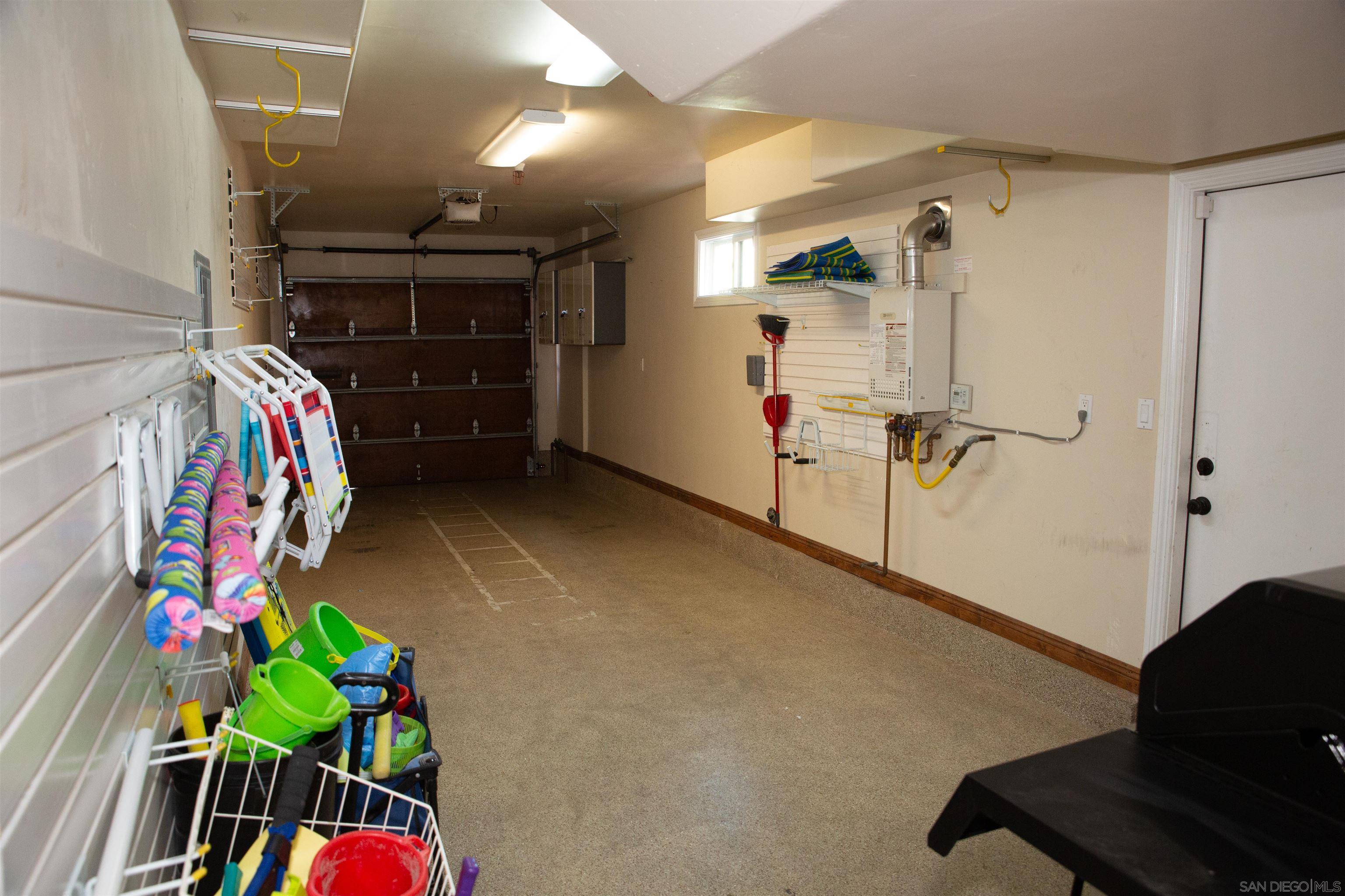 Detail Gallery Image 17 of 67 For 2636-38  Strand Way, San Diego,  CA 92109 - 4 Beds | 5 Baths