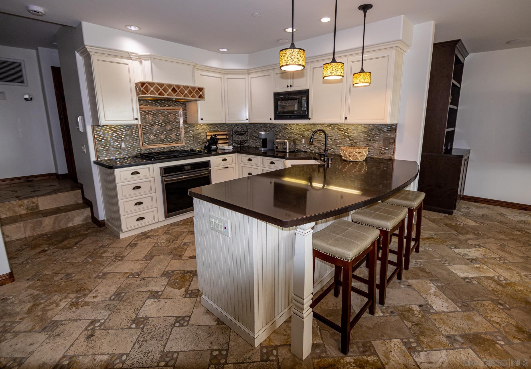 Detail Gallery Image 18 of 67 For 2636-38  Strand Way, San Diego,  CA 92109 - 4 Beds | 5 Baths