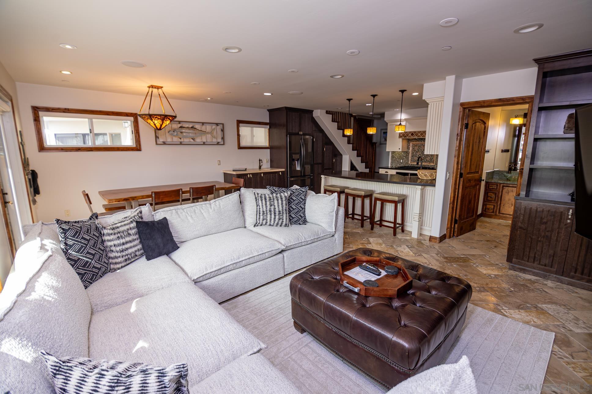 Detail Gallery Image 27 of 67 For 2636-38  Strand Way, San Diego,  CA 92109 - 4 Beds | 5 Baths