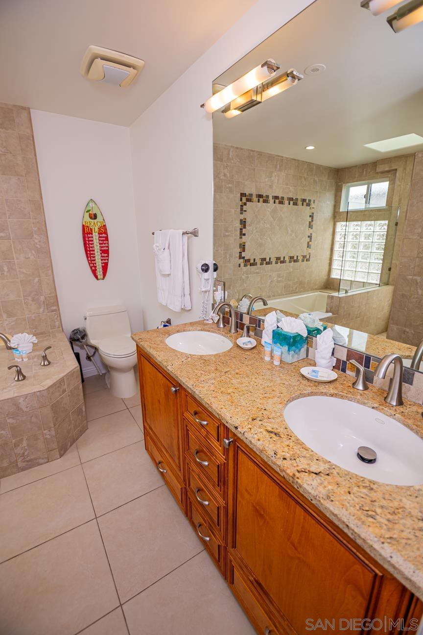 Detail Gallery Image 50 of 67 For 2636-38  Strand Way, San Diego,  CA 92109 - 4 Beds | 5 Baths