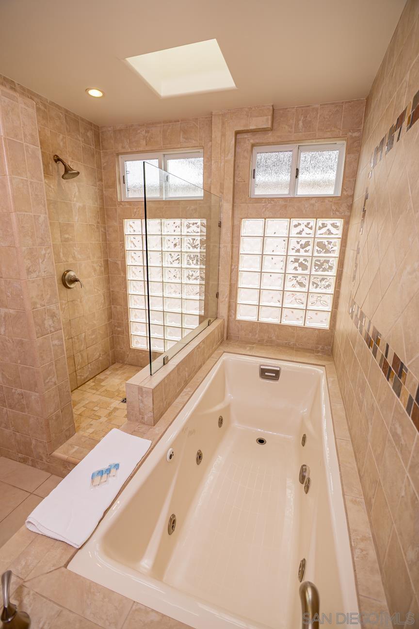 Detail Gallery Image 52 of 67 For 2636-38  Strand Way, San Diego,  CA 92109 - 4 Beds | 5 Baths