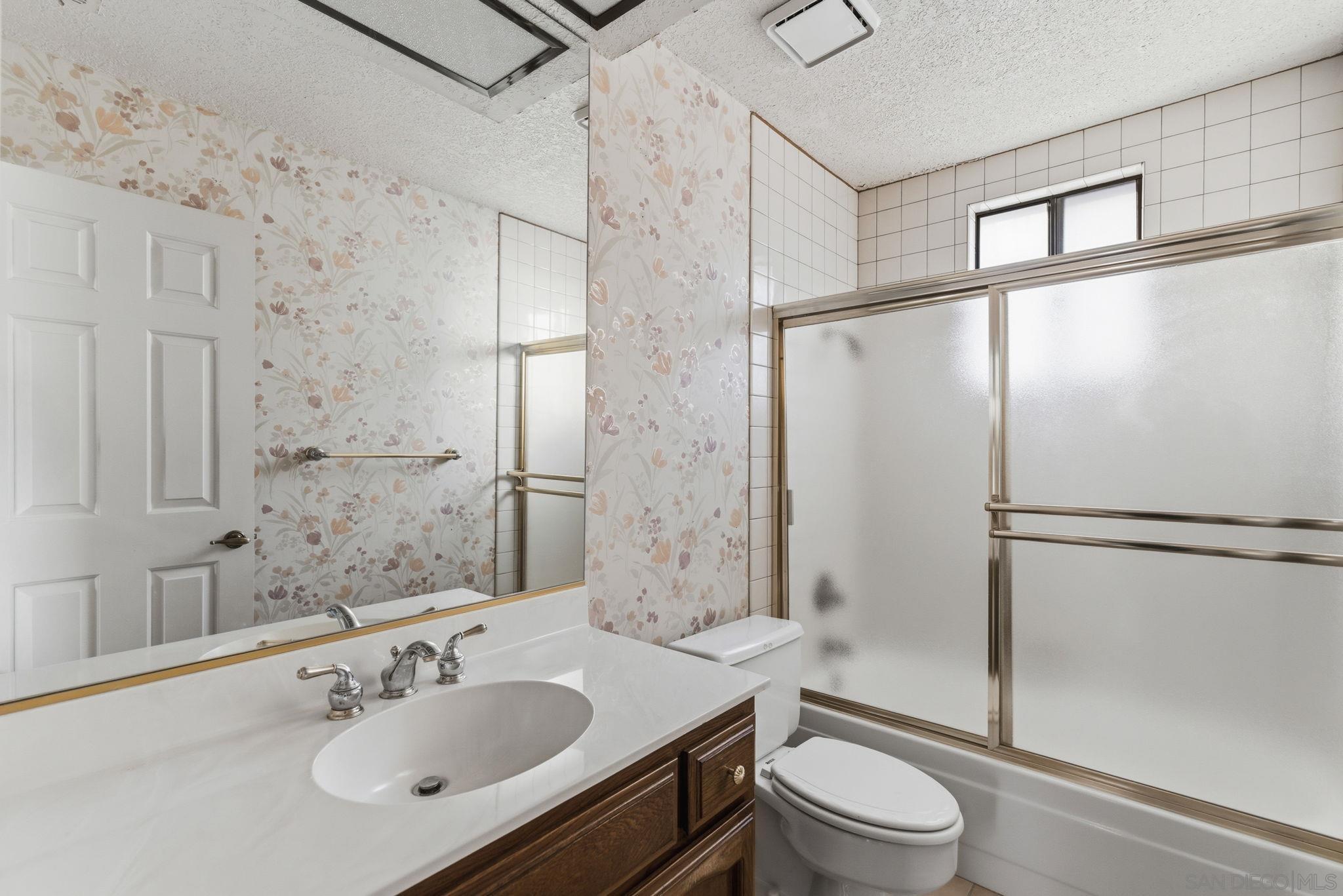 Detail Gallery Image 19 of 46 For 2767  Vista Del Oro, Carlsbad,  CA 92009 - 3 Beds | 2/1 Baths