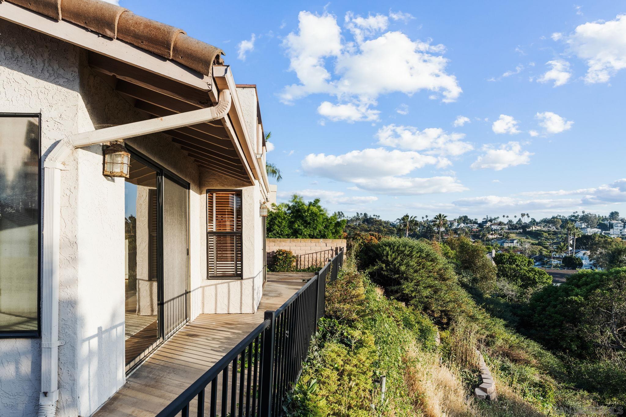 Detail Gallery Image 37 of 46 For 2767  Vista Del Oro, Carlsbad,  CA 92009 - 3 Beds | 2/1 Baths