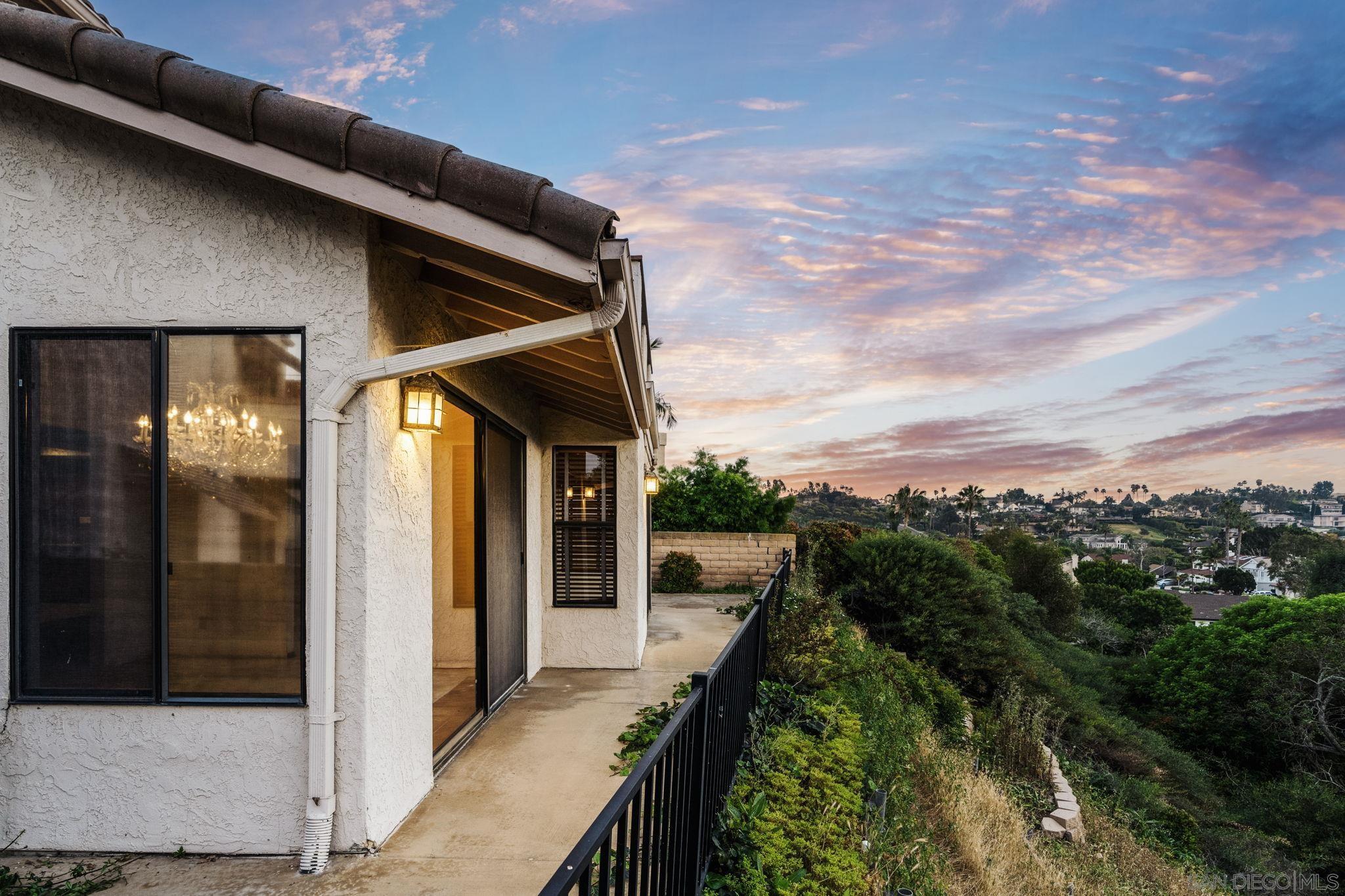 Detail Gallery Image 38 of 46 For 2767  Vista Del Oro, Carlsbad,  CA 92009 - 3 Beds | 2/1 Baths