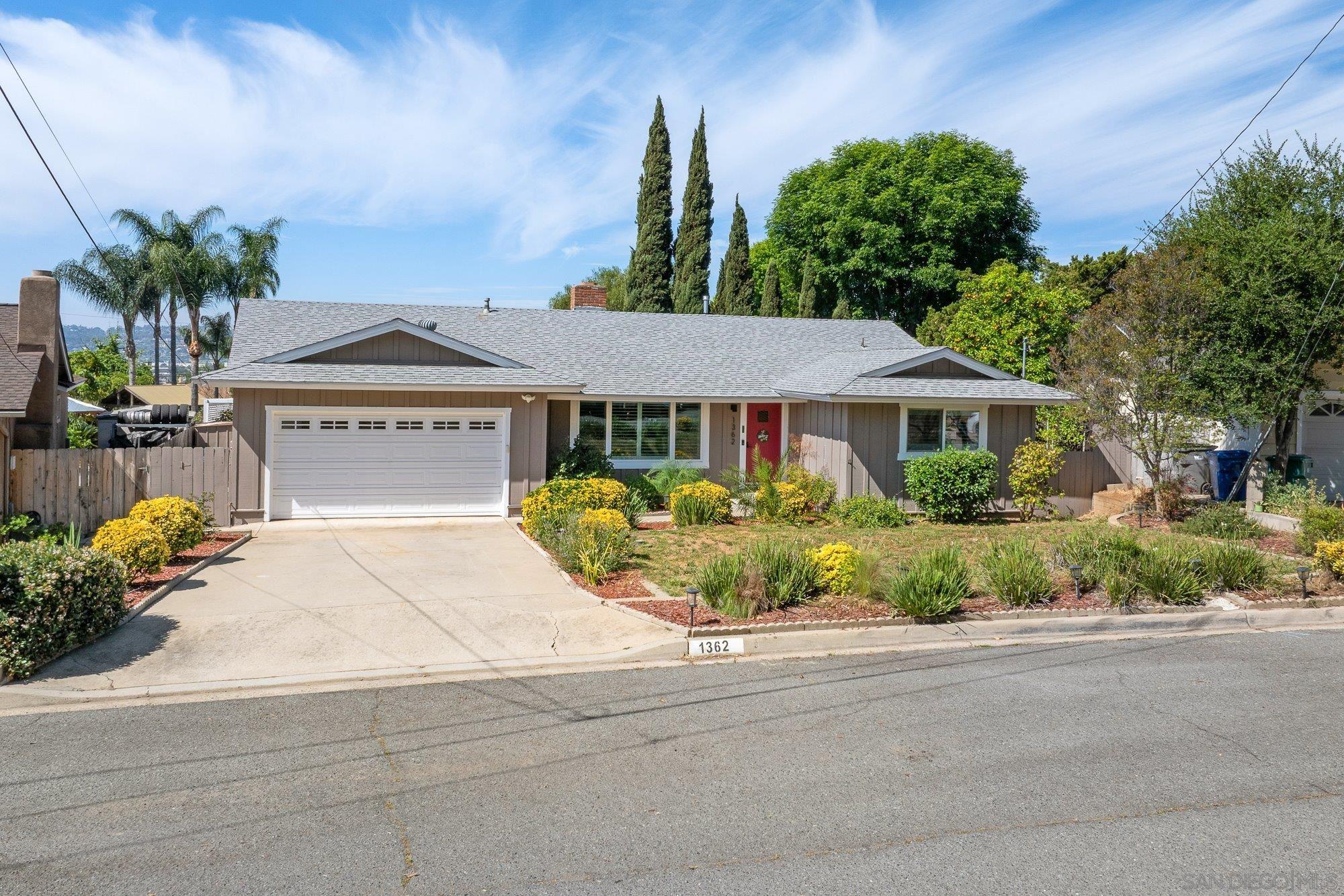 Detail Gallery Image 2 of 43 For 1362  Lindenwood, El Cajon,  CA 92021 - 4 Beds | 2 Baths