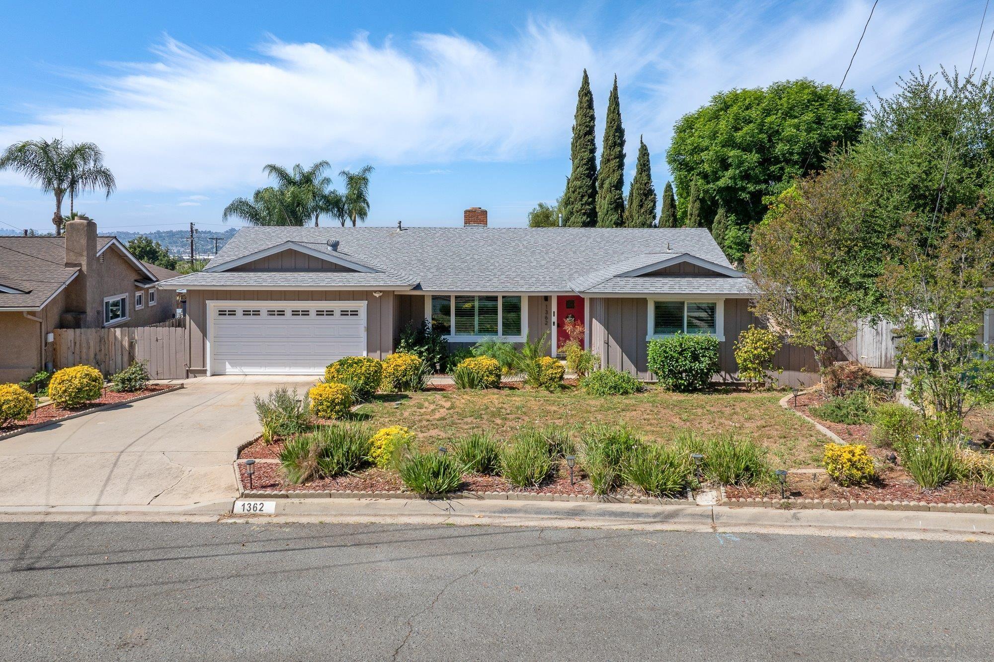 Detail Gallery Image 3 of 43 For 1362  Lindenwood, El Cajon,  CA 92021 - 4 Beds | 2 Baths