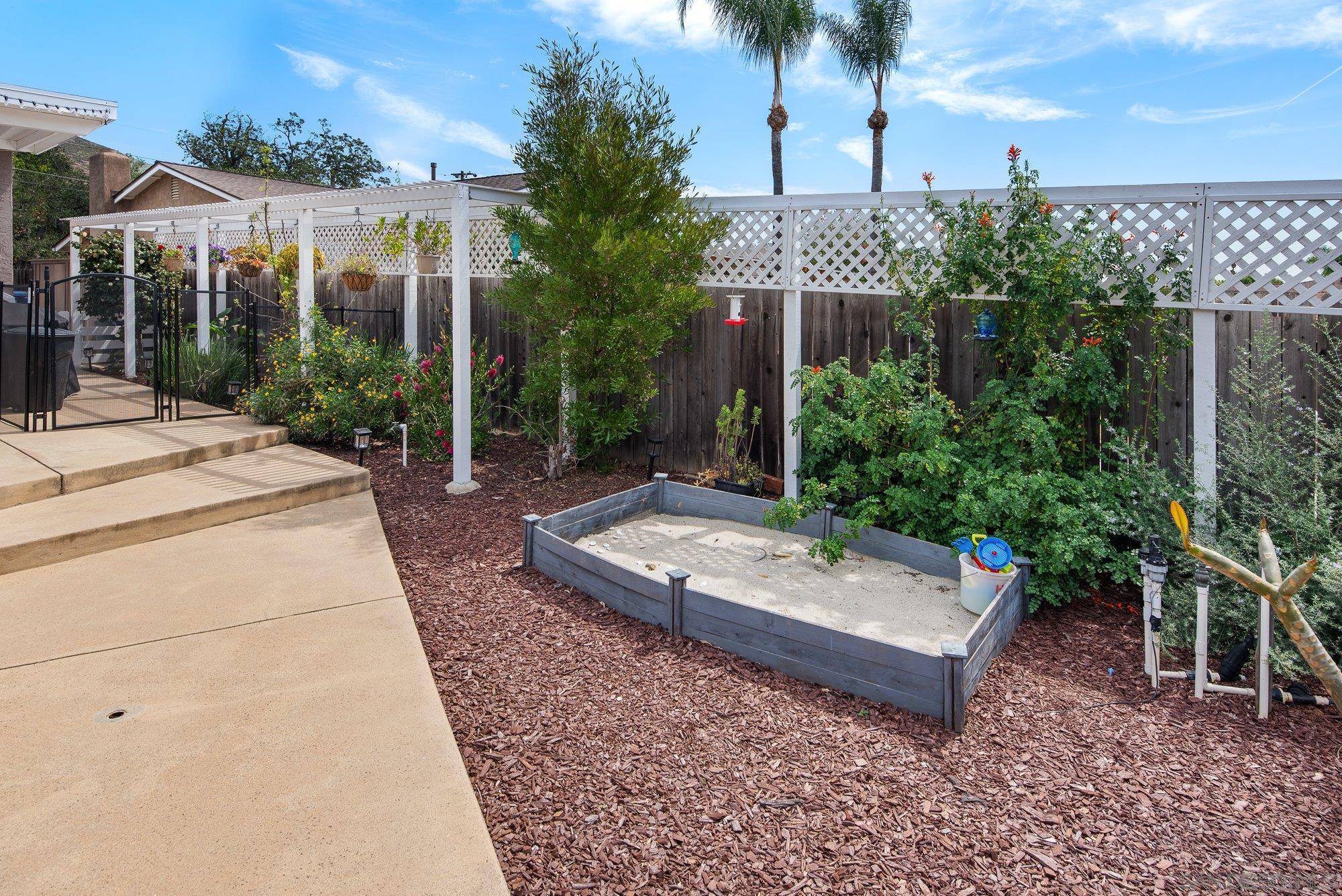 Detail Gallery Image 38 of 43 For 1362  Lindenwood, El Cajon,  CA 92021 - 4 Beds | 2 Baths