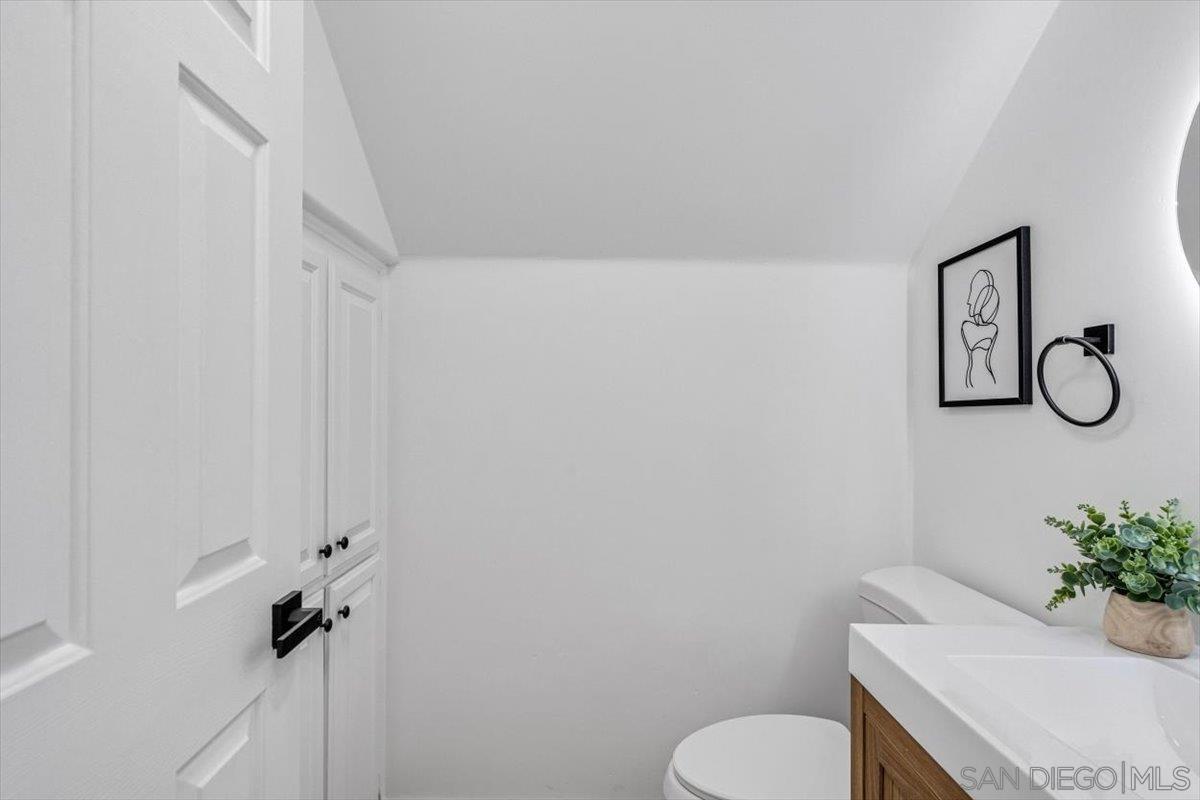 Detail Gallery Image 15 of 42 For 12865  Carriage Heights Way, Poway,  CA 92064 - 3 Beds | 2/1 Baths