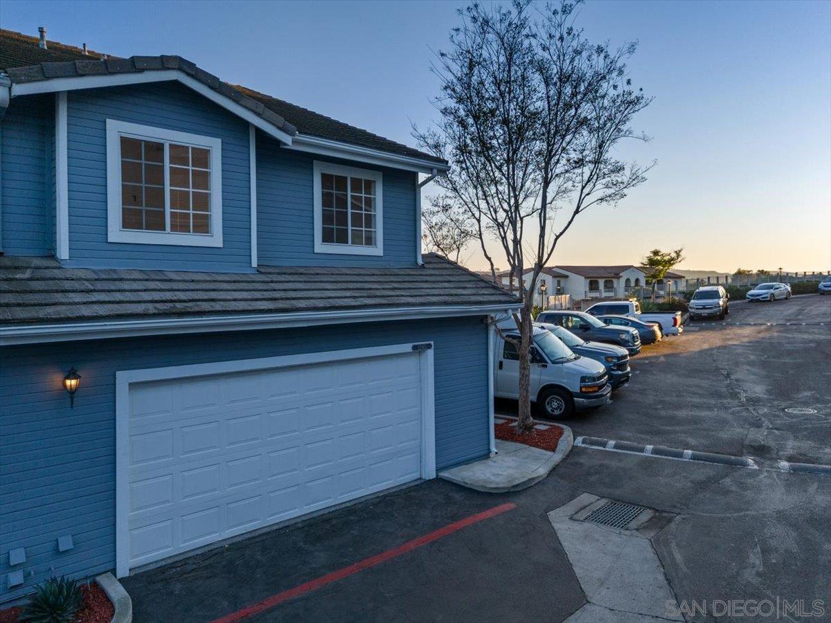 Detail Gallery Image 3 of 42 For 12865  Carriage Heights Way, Poway,  CA 92064 - 3 Beds | 2/1 Baths