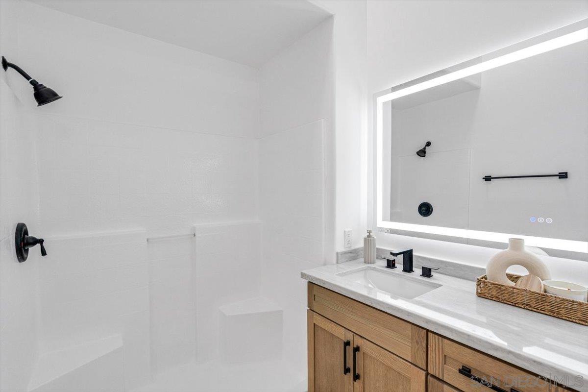 Detail Gallery Image 24 of 42 For 12865  Carriage Heights Way, Poway,  CA 92064 - 3 Beds | 2/1 Baths