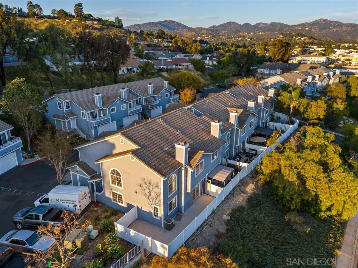 Detail Gallery Image 39 of 42 For 12865  Carriage Heights Way, Poway,  CA 92064 - 3 Beds | 2/1 Baths