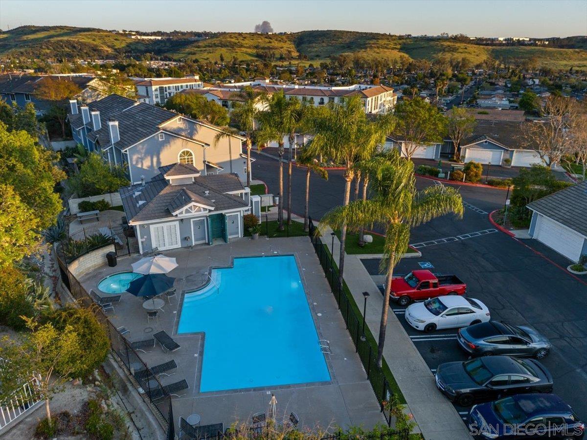 Detail Gallery Image 42 of 42 For 12865  Carriage Heights Way, Poway,  CA 92064 - 3 Beds | 2/1 Baths