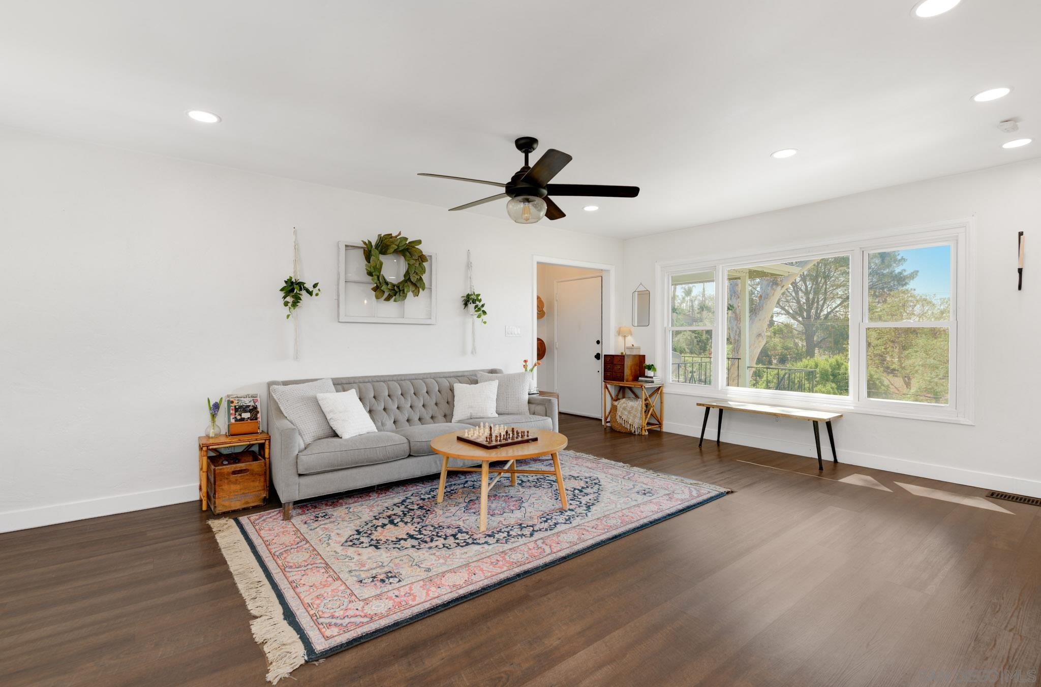 Detail Gallery Image 3 of 27 For 8648  Alpine Ave, La Mesa,  CA 91941 - 3 Beds | 2 Baths