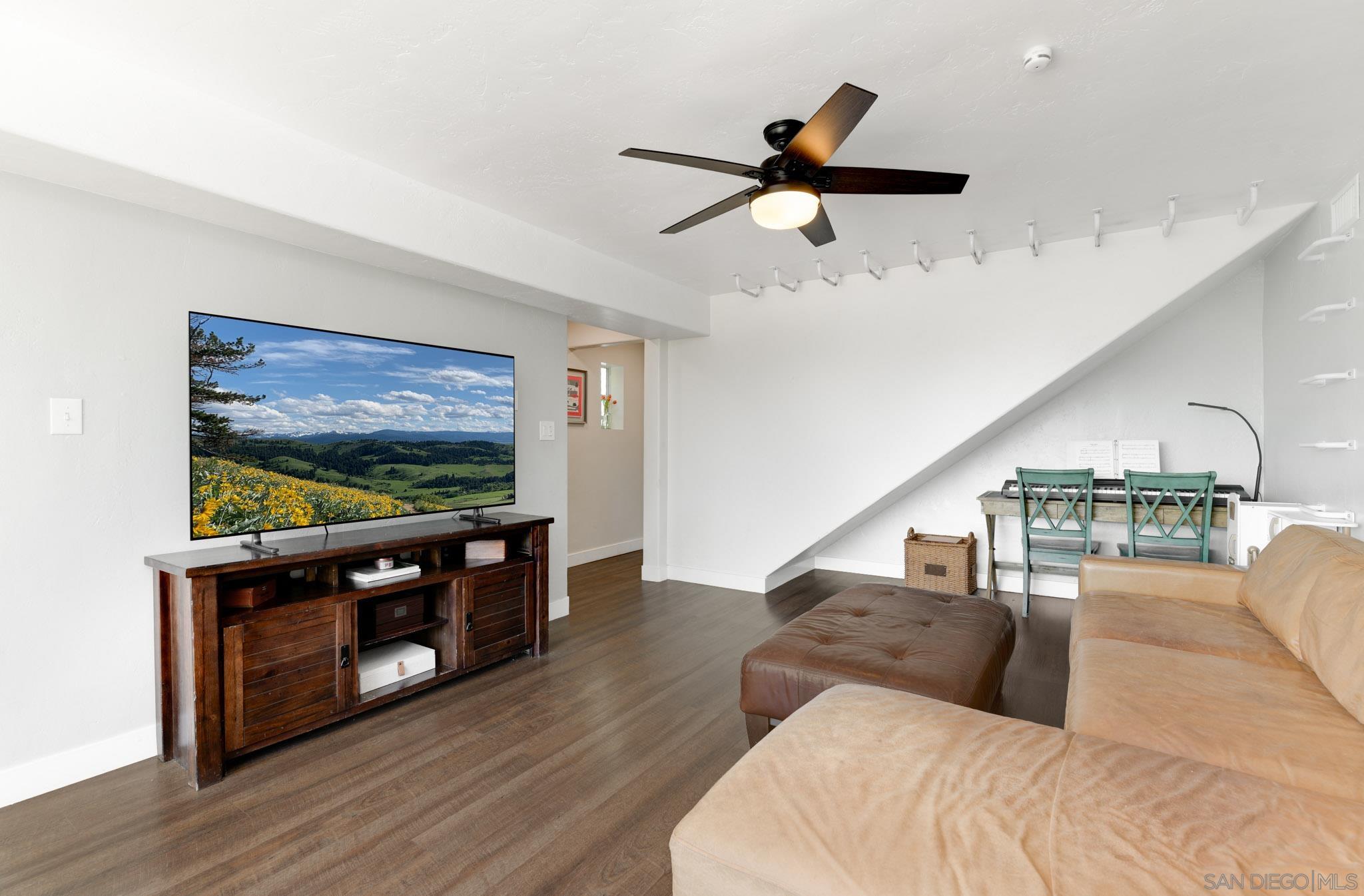 Detail Gallery Image 8 of 27 For 8648  Alpine Ave, La Mesa,  CA 91941 - 3 Beds | 2 Baths