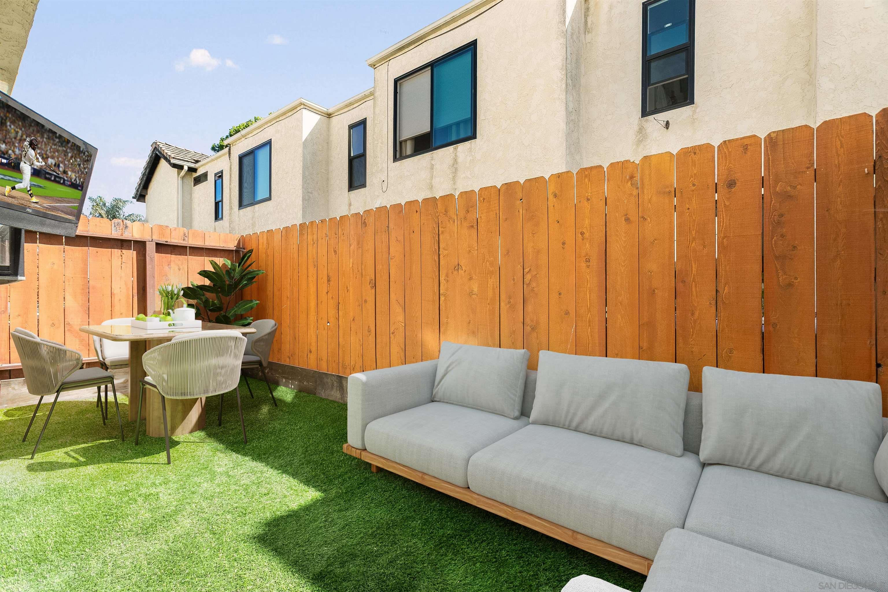 Detail Gallery Image 12 of 37 For 879  Agate  #3,  San Diego,  CA 92109 - 2 Beds | 2/1 Baths