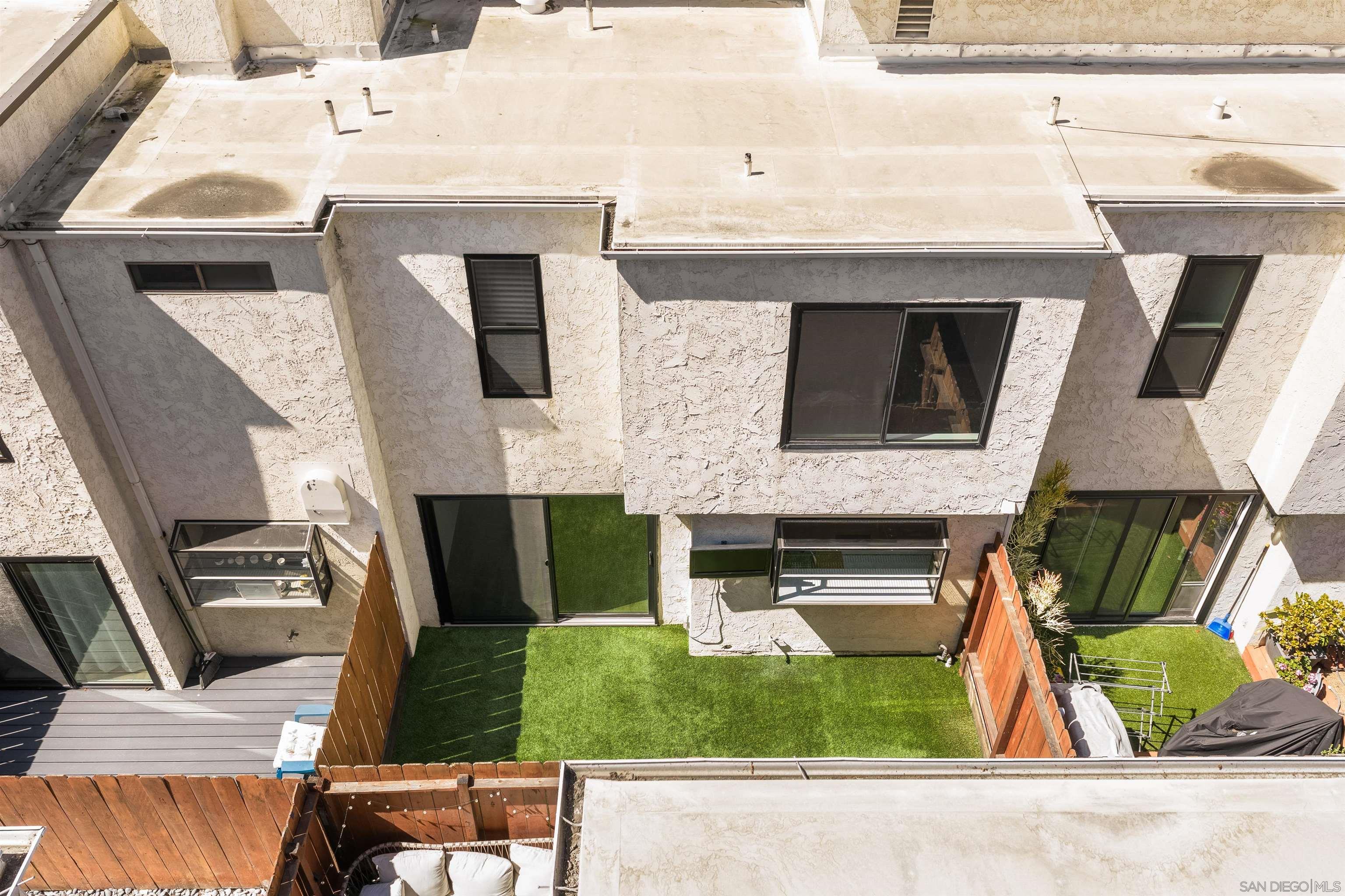 Detail Gallery Image 15 of 37 For 879  Agate  #3,  San Diego,  CA 92109 - 2 Beds | 2/1 Baths