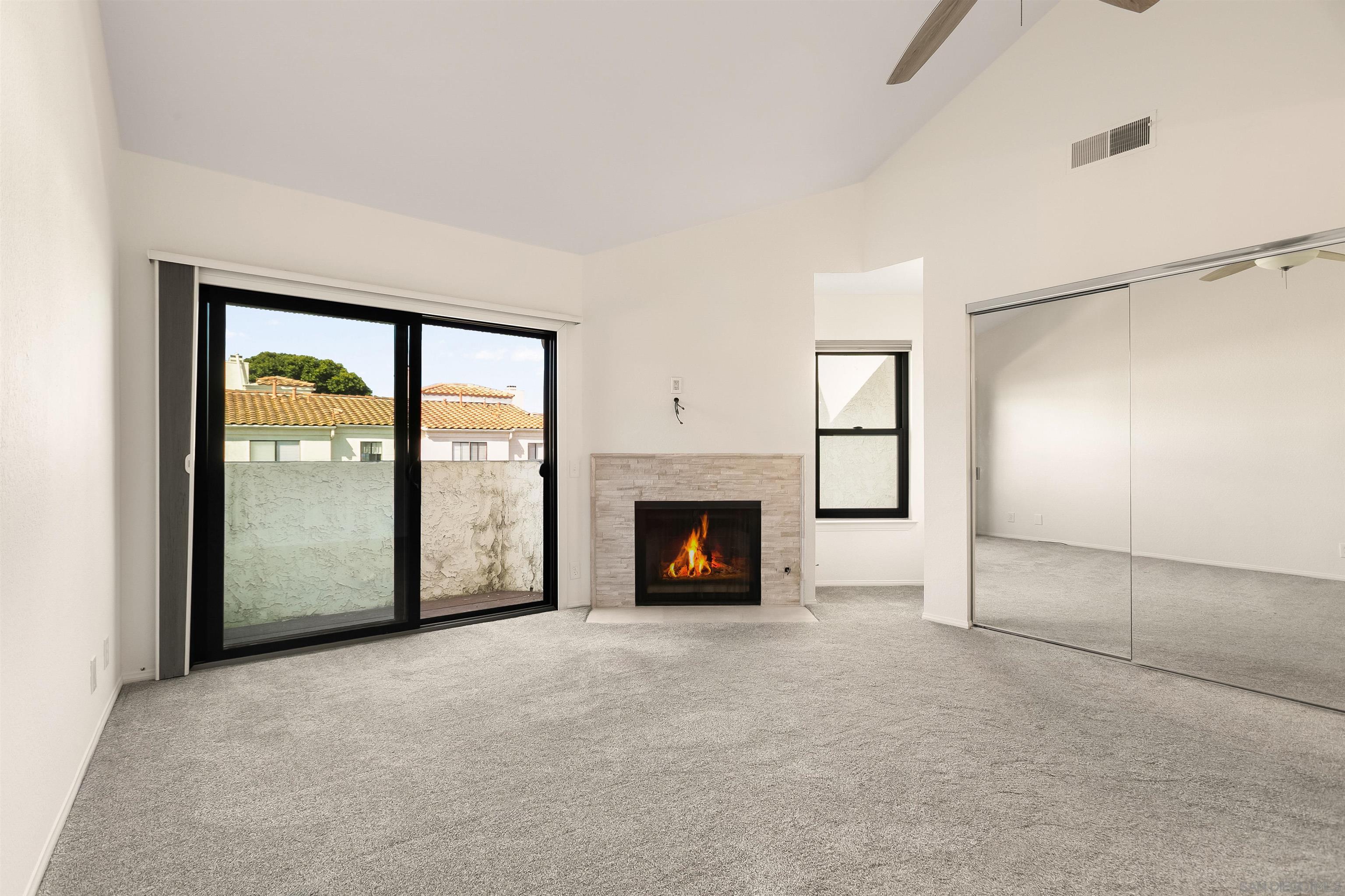 Detail Gallery Image 21 of 37 For 879  Agate  #3,  San Diego,  CA 92109 - 2 Beds | 2/1 Baths