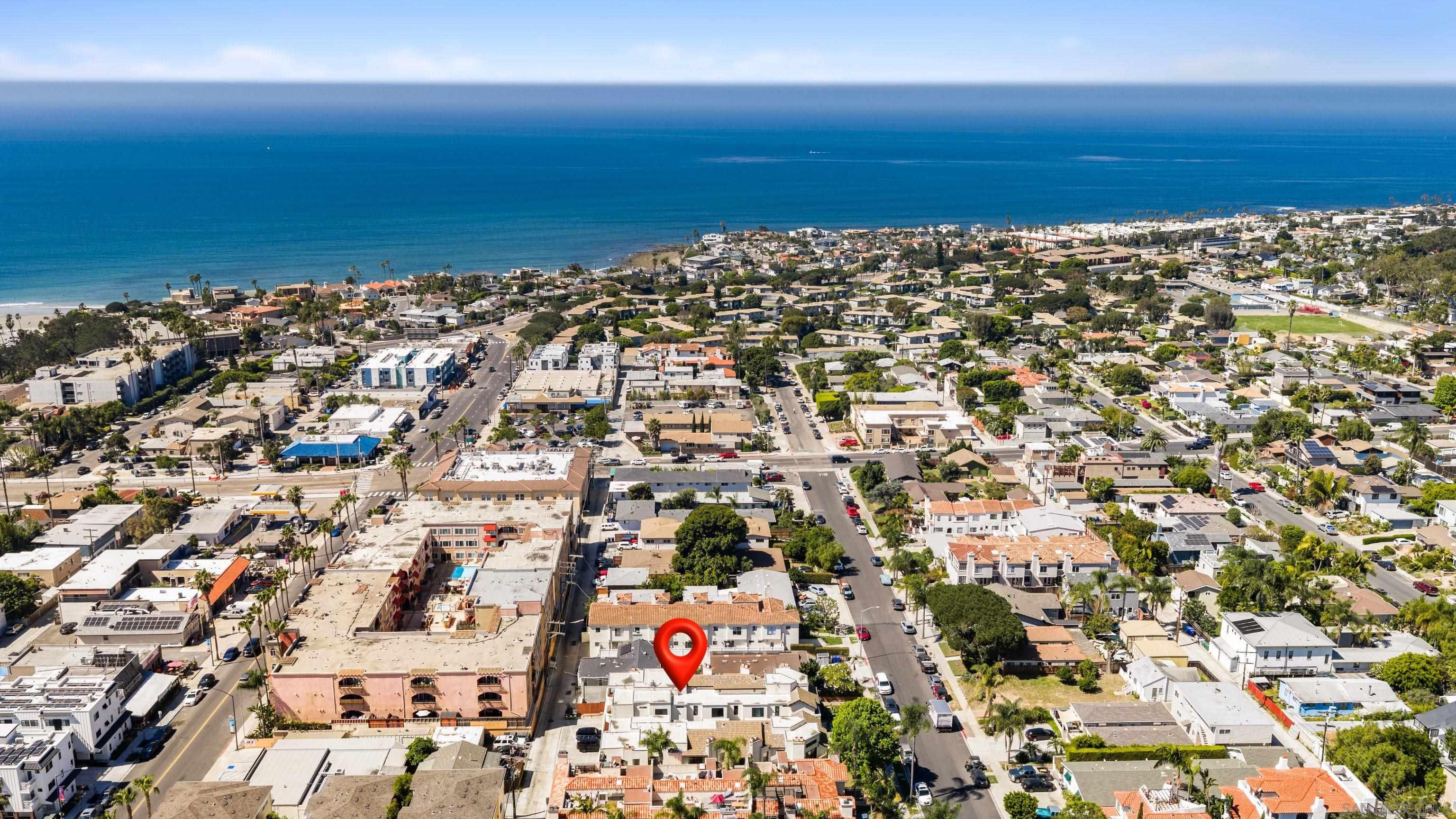 Detail Gallery Image 35 of 37 For 879  Agate  #3,  San Diego,  CA 92109 - 2 Beds | 2/1 Baths