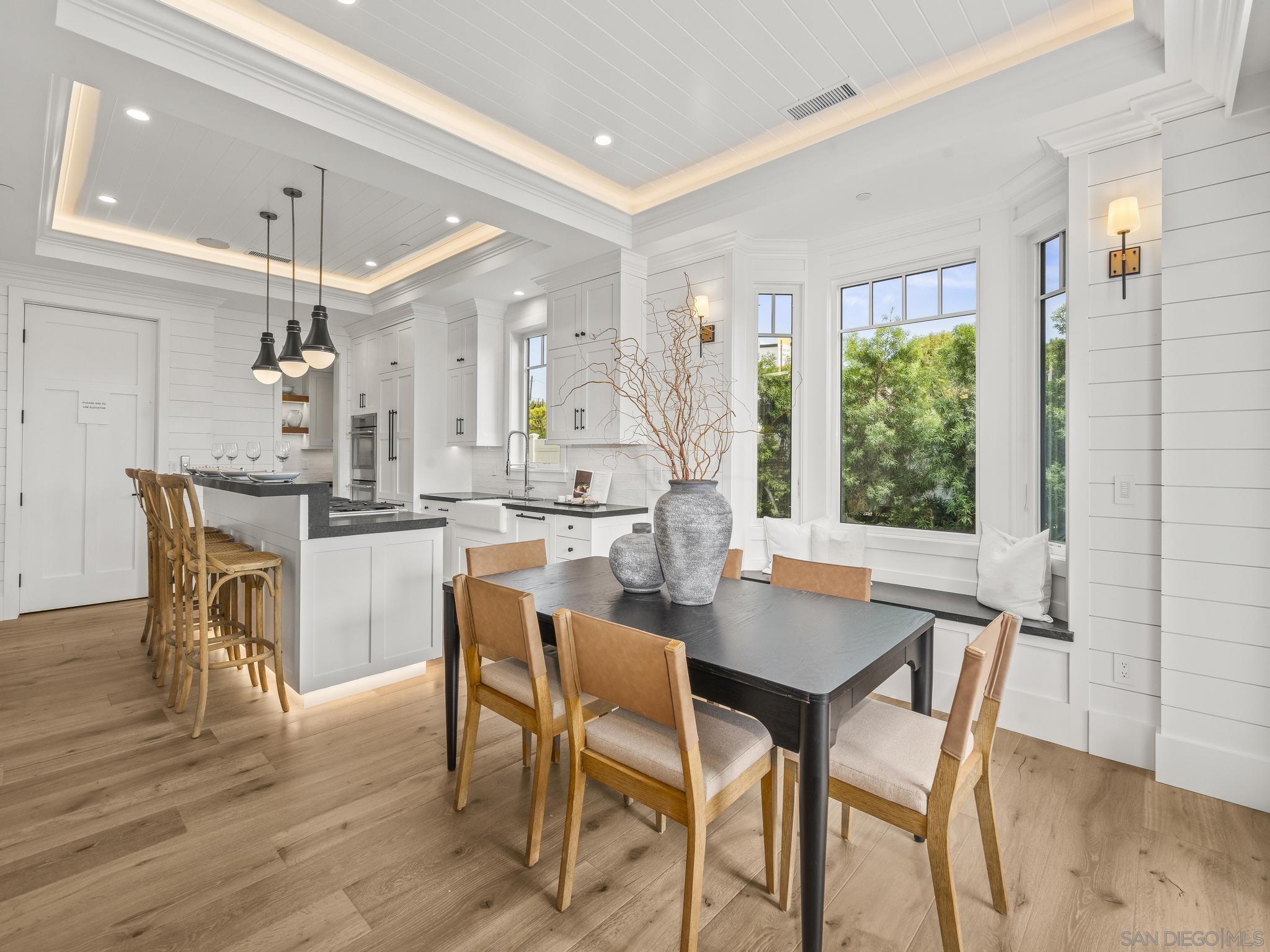 Detail Gallery Image 18 of 70 For 466  Westbourne St, La Jolla,  CA 92037 - 5 Beds | 3/2 Baths