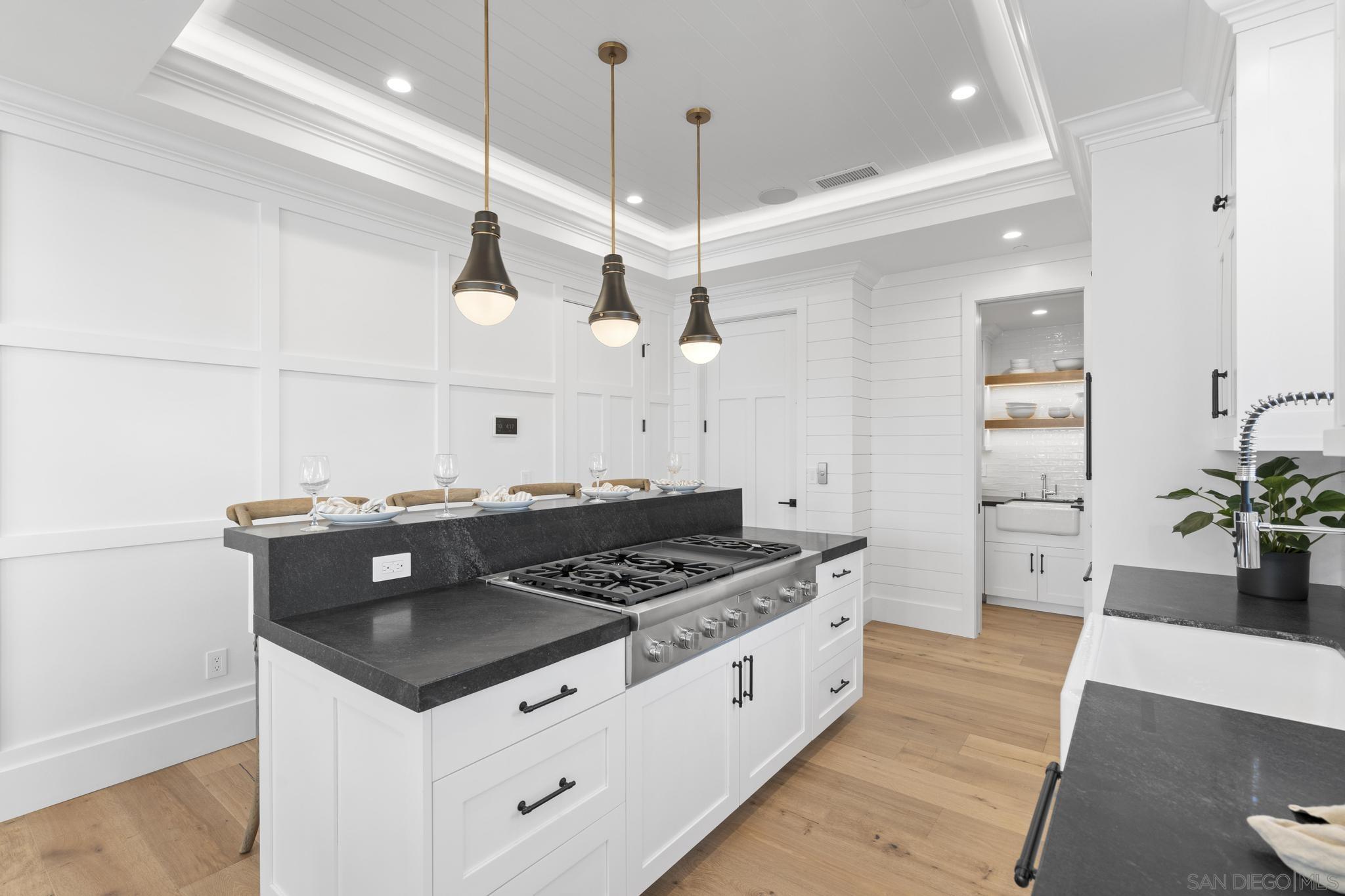 Detail Gallery Image 42 of 70 For 466  Westbourne St, La Jolla,  CA 92037 - 5 Beds | 3/2 Baths