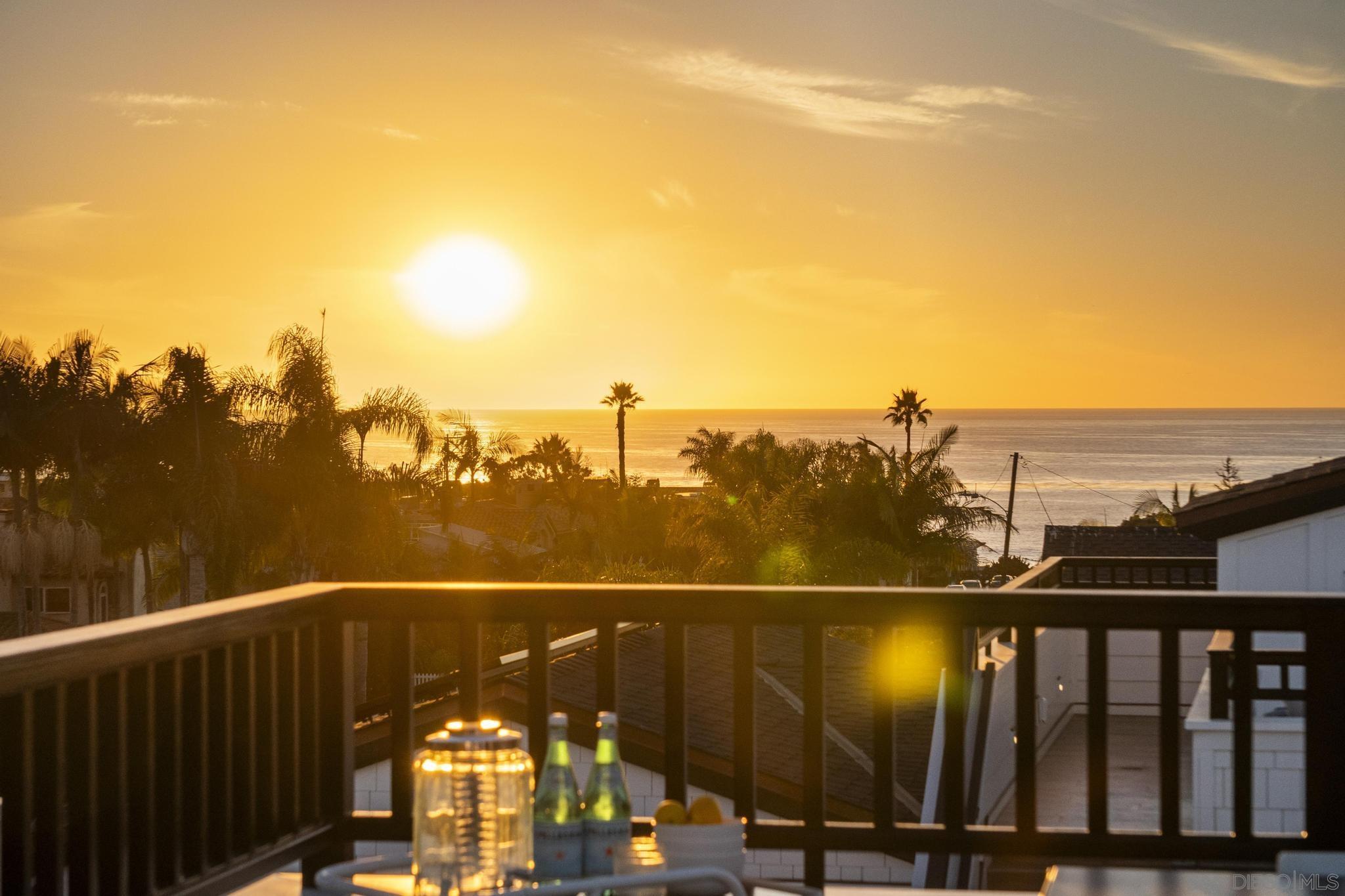 Detail Gallery Image 6 of 70 For 466  Westbourne St, La Jolla,  CA 92037 - 5 Beds | 3/2 Baths