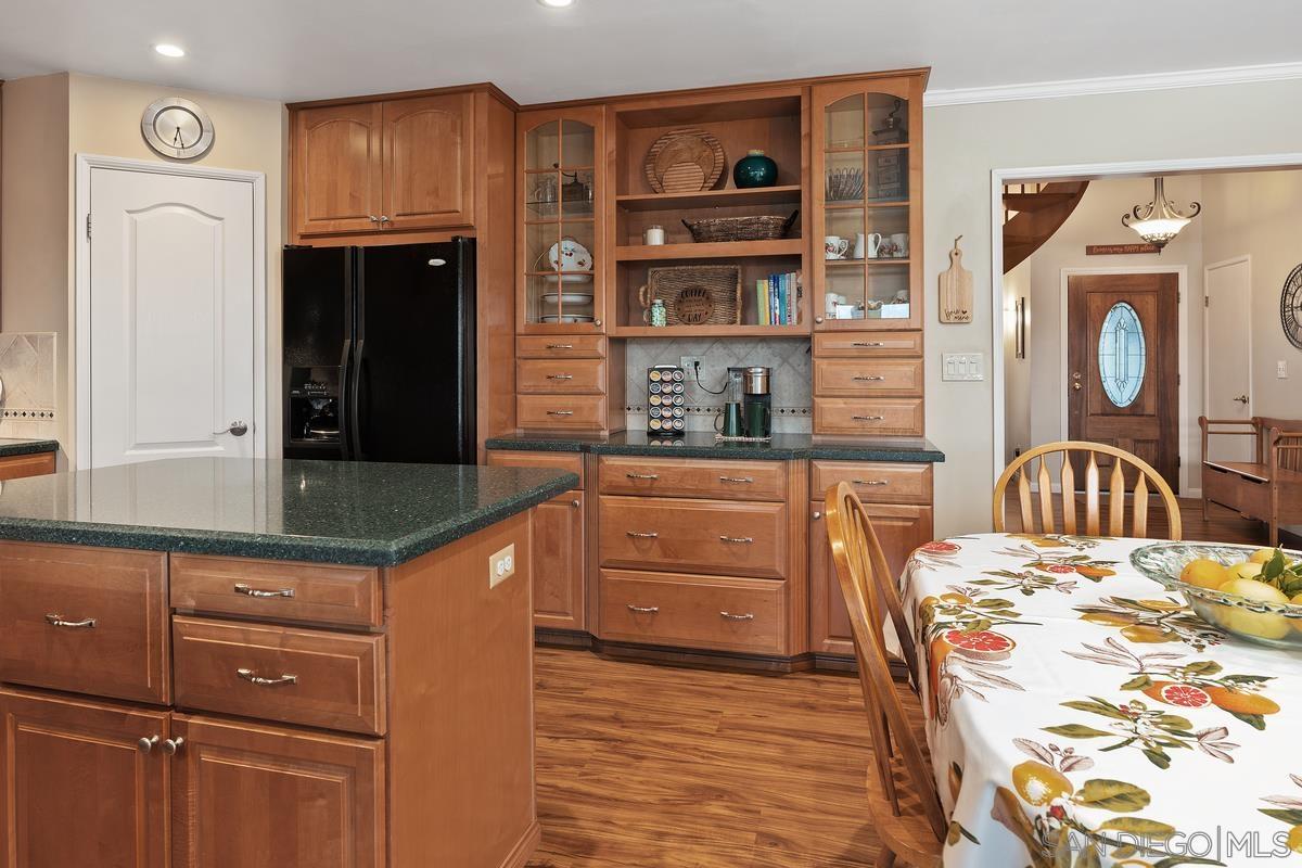 Detail Gallery Image 19 of 49 For 2603 S Barcelona St., Spring Valley,  CA 91977 - 4 Beds | 3 Baths