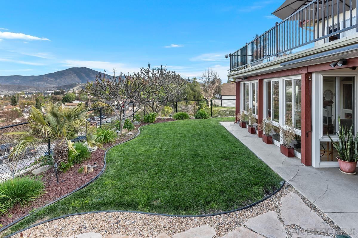 Detail Gallery Image 7 of 49 For 2603 S Barcelona St., Spring Valley,  CA 91977 - 4 Beds | 3 Baths